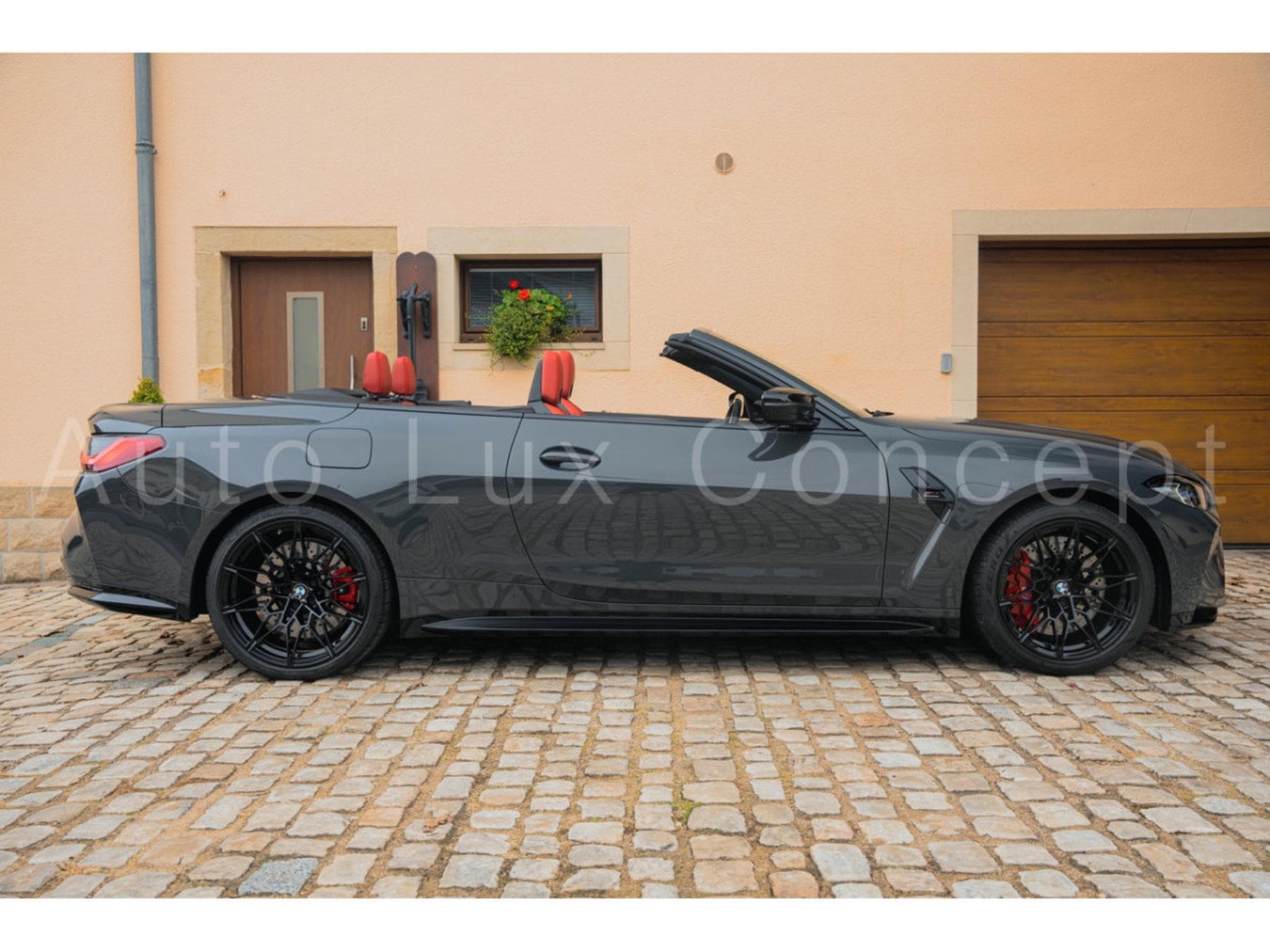 BMW M4 Competition M xDrive Cabriolet (2022) - Photo 28