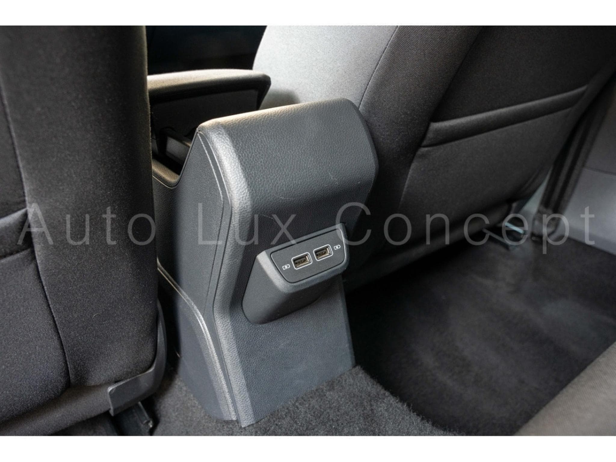 VW Polo 1.6 TDI R-Line DSG (2018) - Photo 15