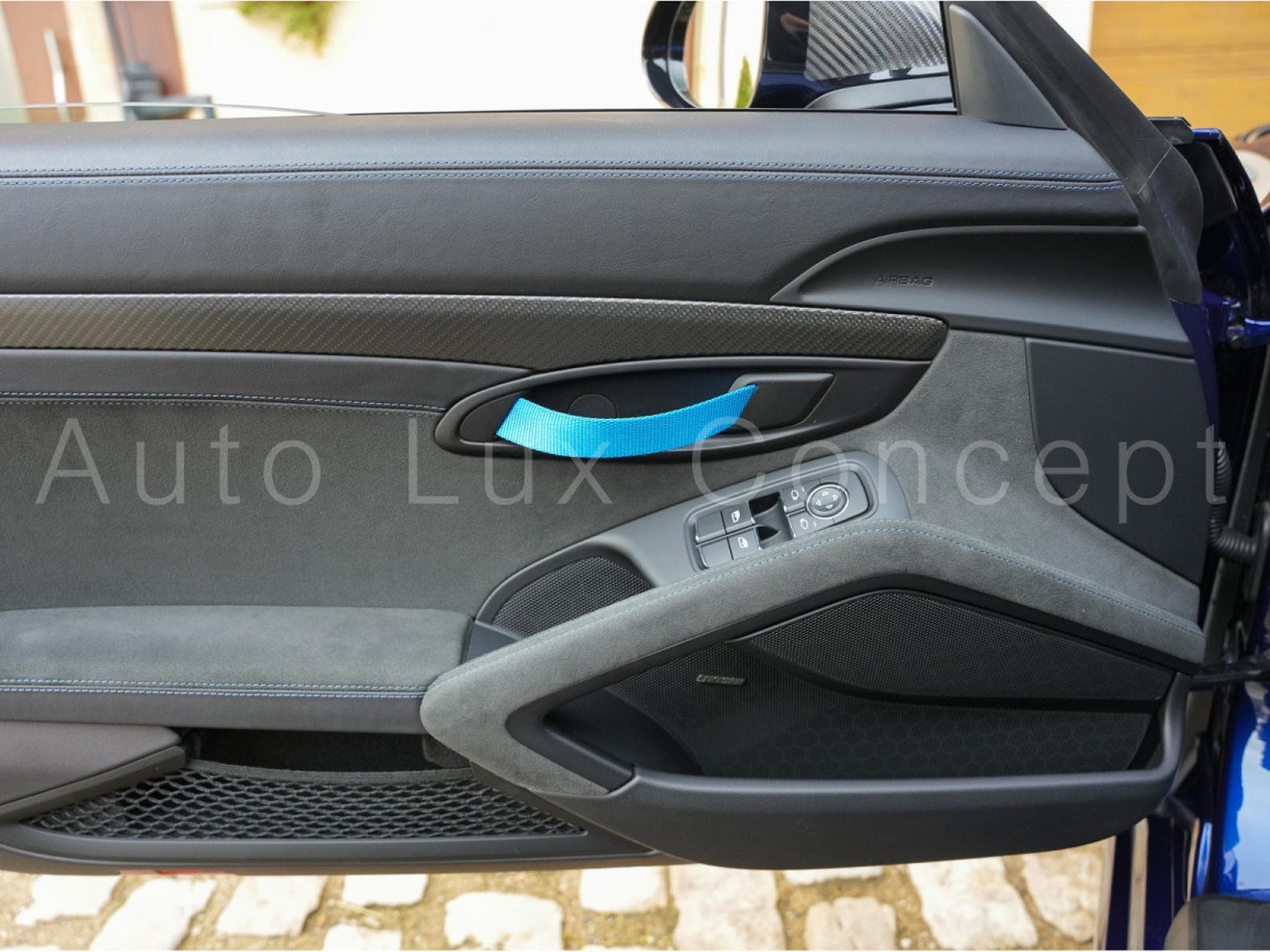 Porsche Cayman 718 GT4 RS Pack Weissach (2023) - Photo 23