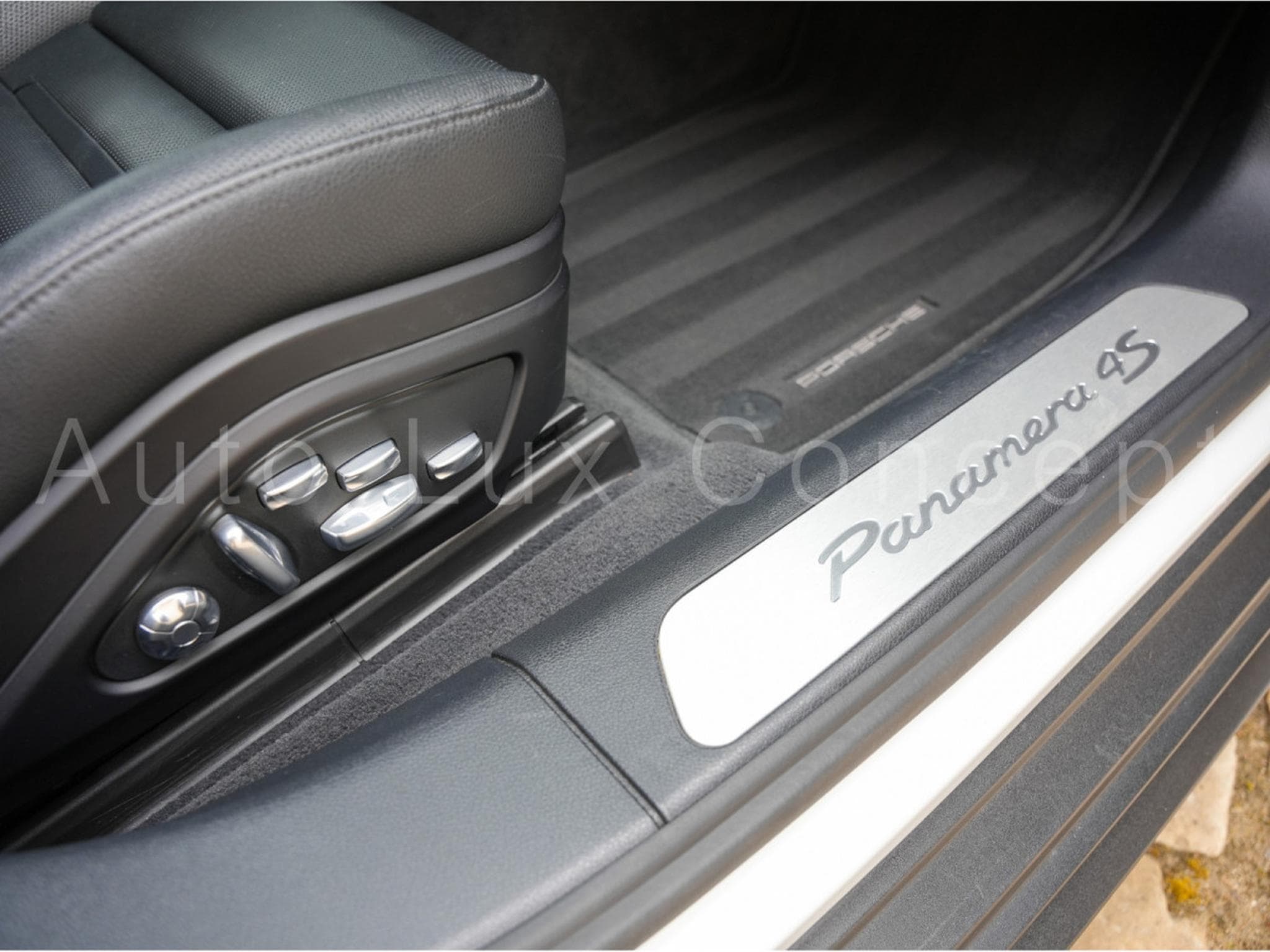 Porsche Panamera 4S Diesel (2017) - Photo 26