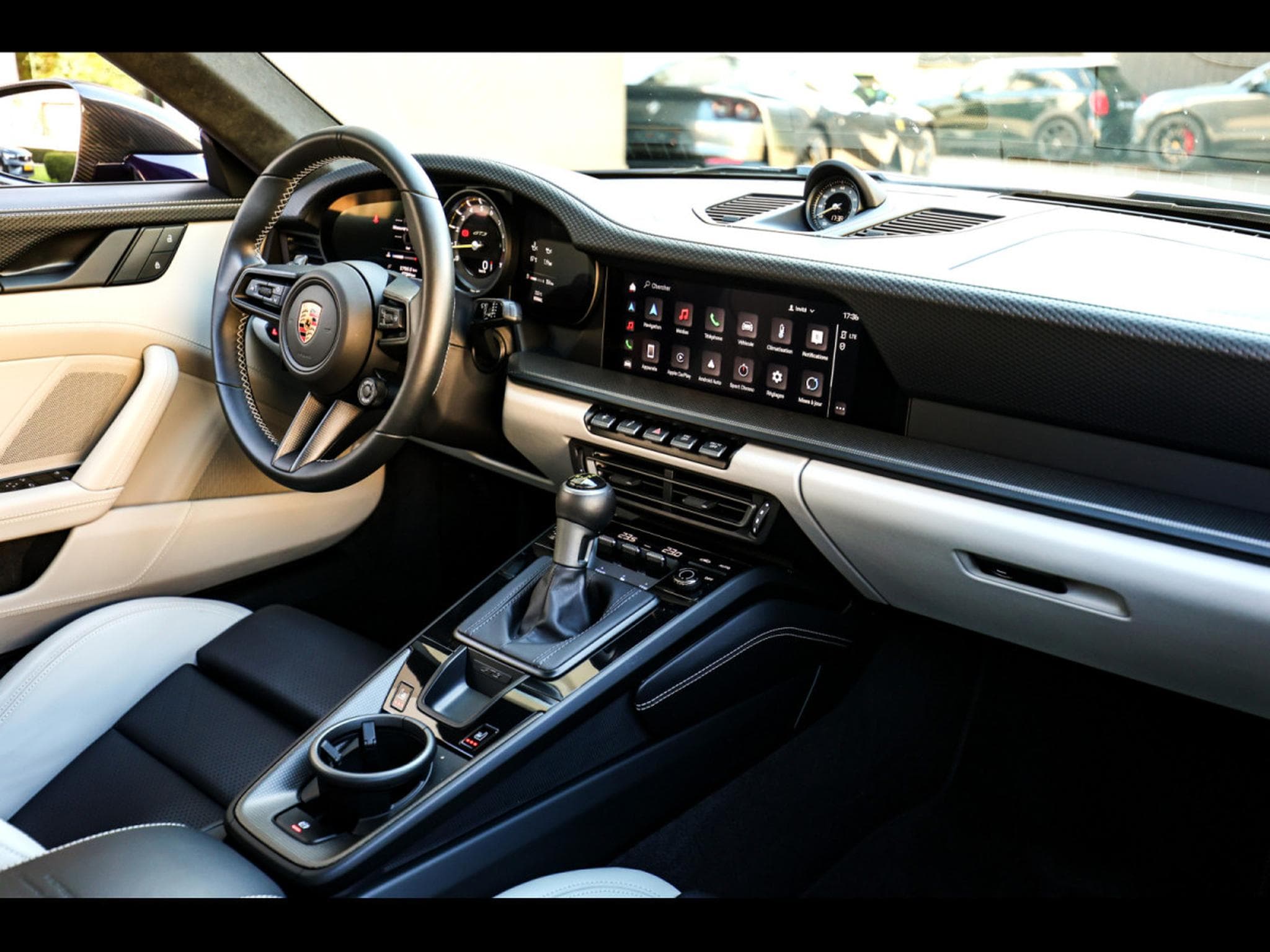 Porsche 911 (992.1) GT3 TOURING PDK – SONDERWUNSCH - VIOLA METALLIC PTS (2022) - Photo 14