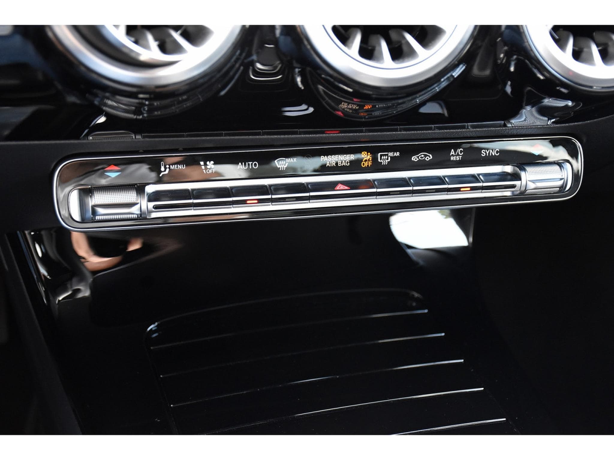 Mercedes CLA 180 CDI Progressive 8G-DCT CUIR GPS LANE CAM 1° MAIN (2025) - Photo 19