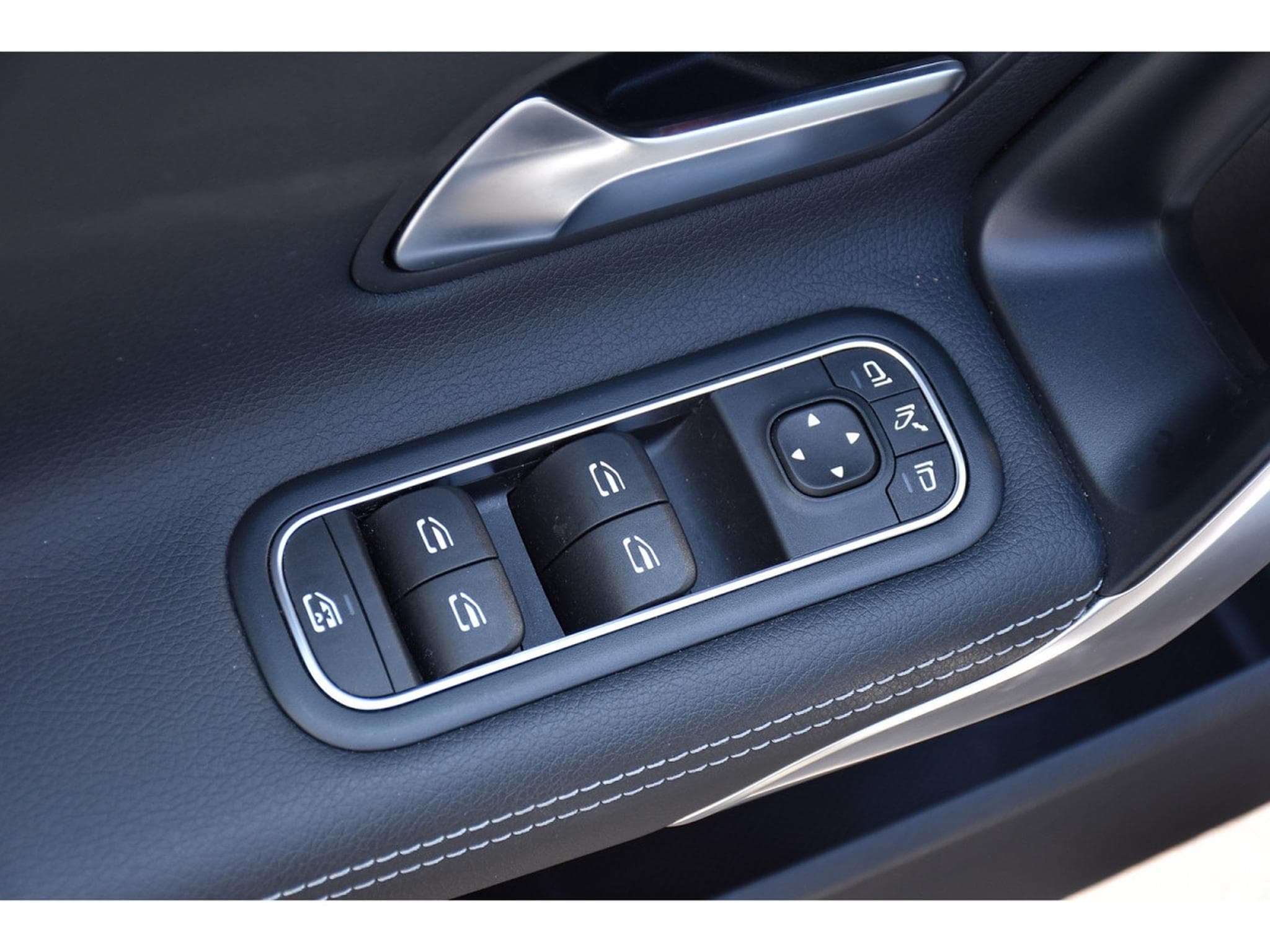 Mercedes CLA 180 CDI Progressive 8G-DCT CUIR GPS LANE CAM 1° MAIN (2025) - Photo 23