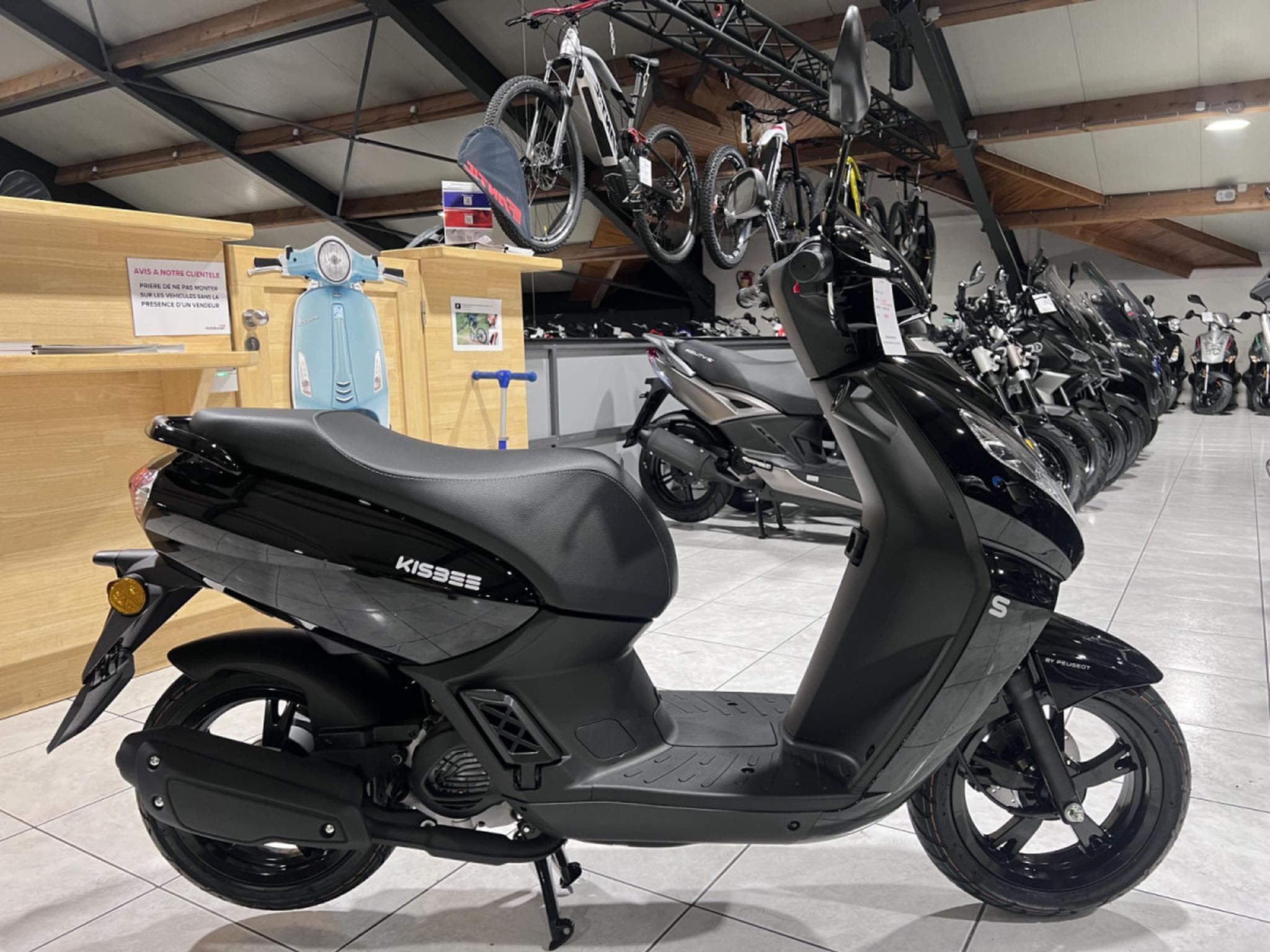 Peugeot Kisbee CL B 45 km/h (2026) - Foto 1