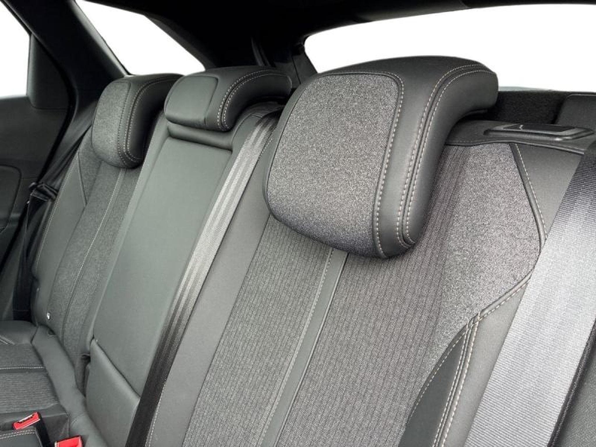 PEUGEOT 3008 HYBRID 225ch GT Line e-EAT8 10cv (2020) - Photo 3