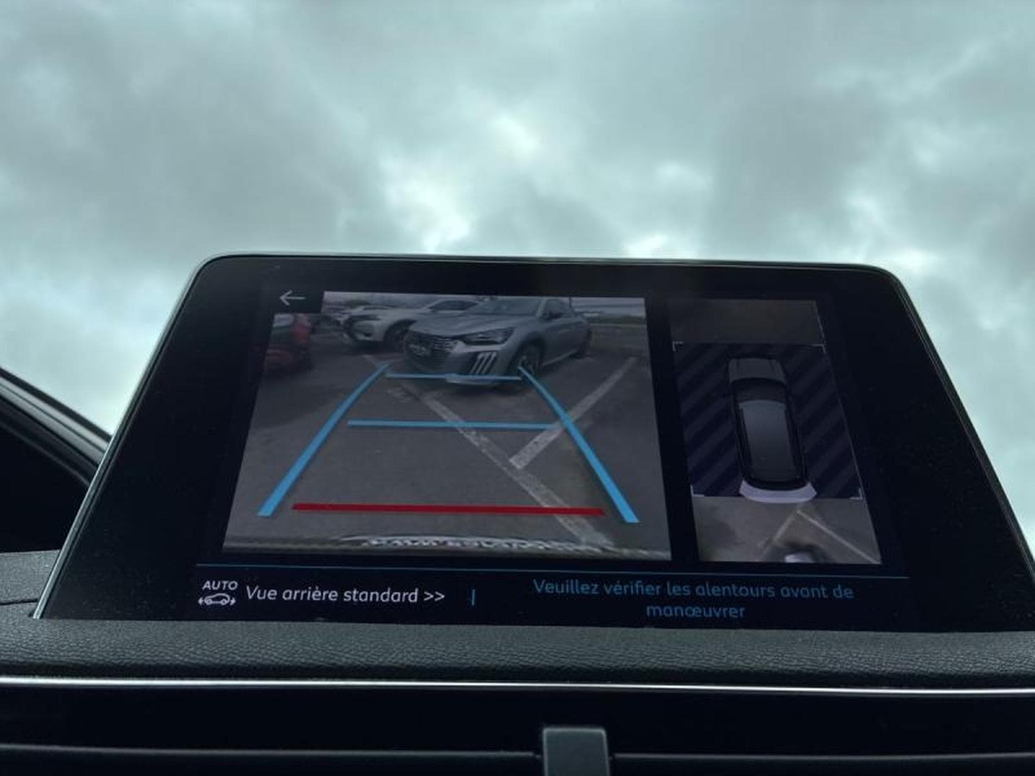 PEUGEOT 3008 HYBRID 225ch GT Line e-EAT8 10cv (2020) - Photo 7