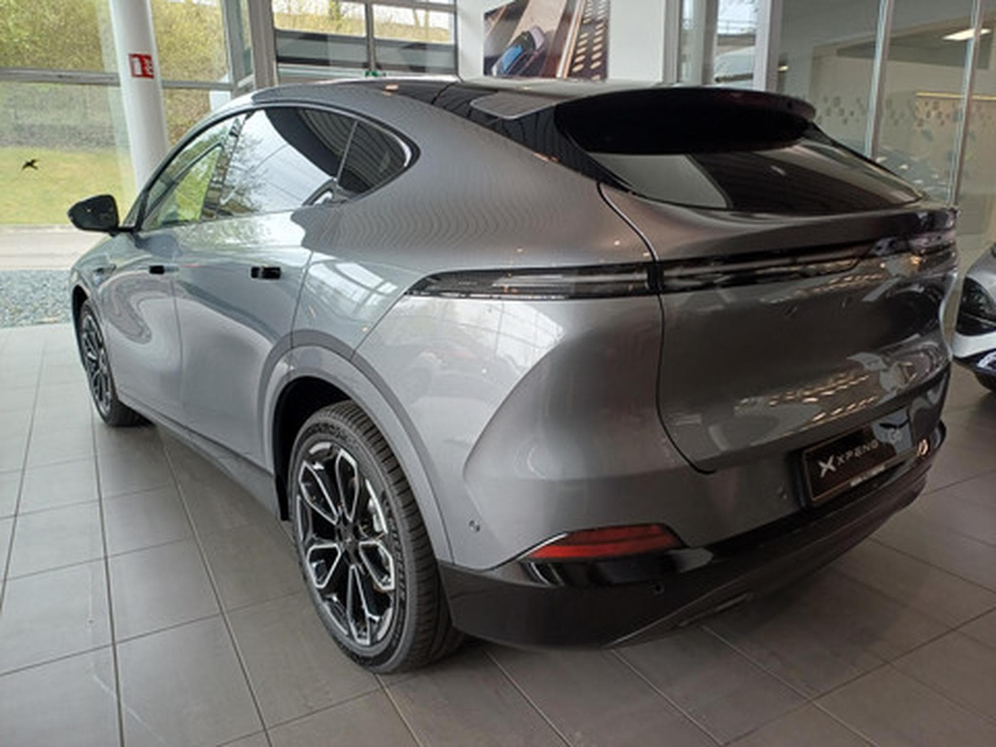 Xpeng G6 New AWD Performan BEV 81KWH Performance AWD (2026) - Photo 6