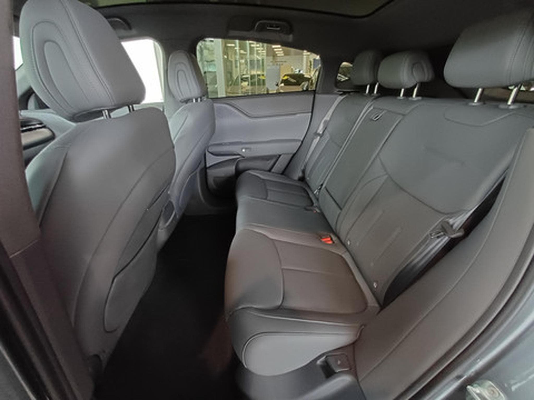 Xpeng G6 New AWD Performan BEV 81KWH Performance AWD (2026) - Photo 9