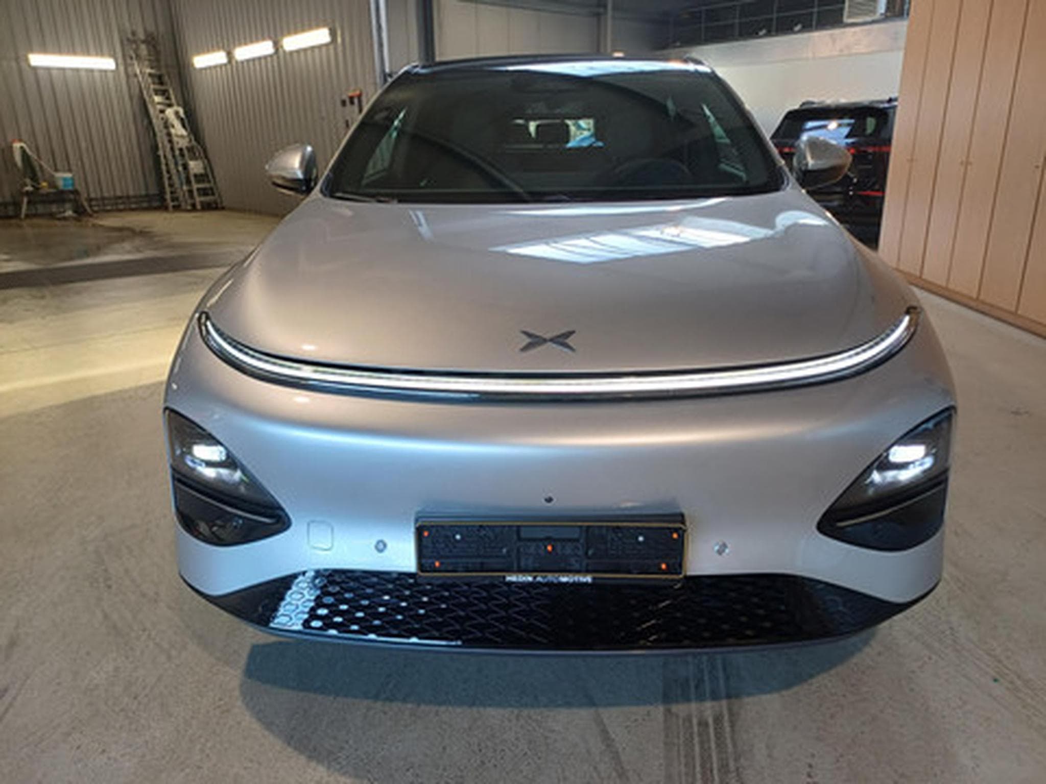 Xpeng G6 New AWD Performan BEV 81KWH Performance AWD (2026) - Photo 2