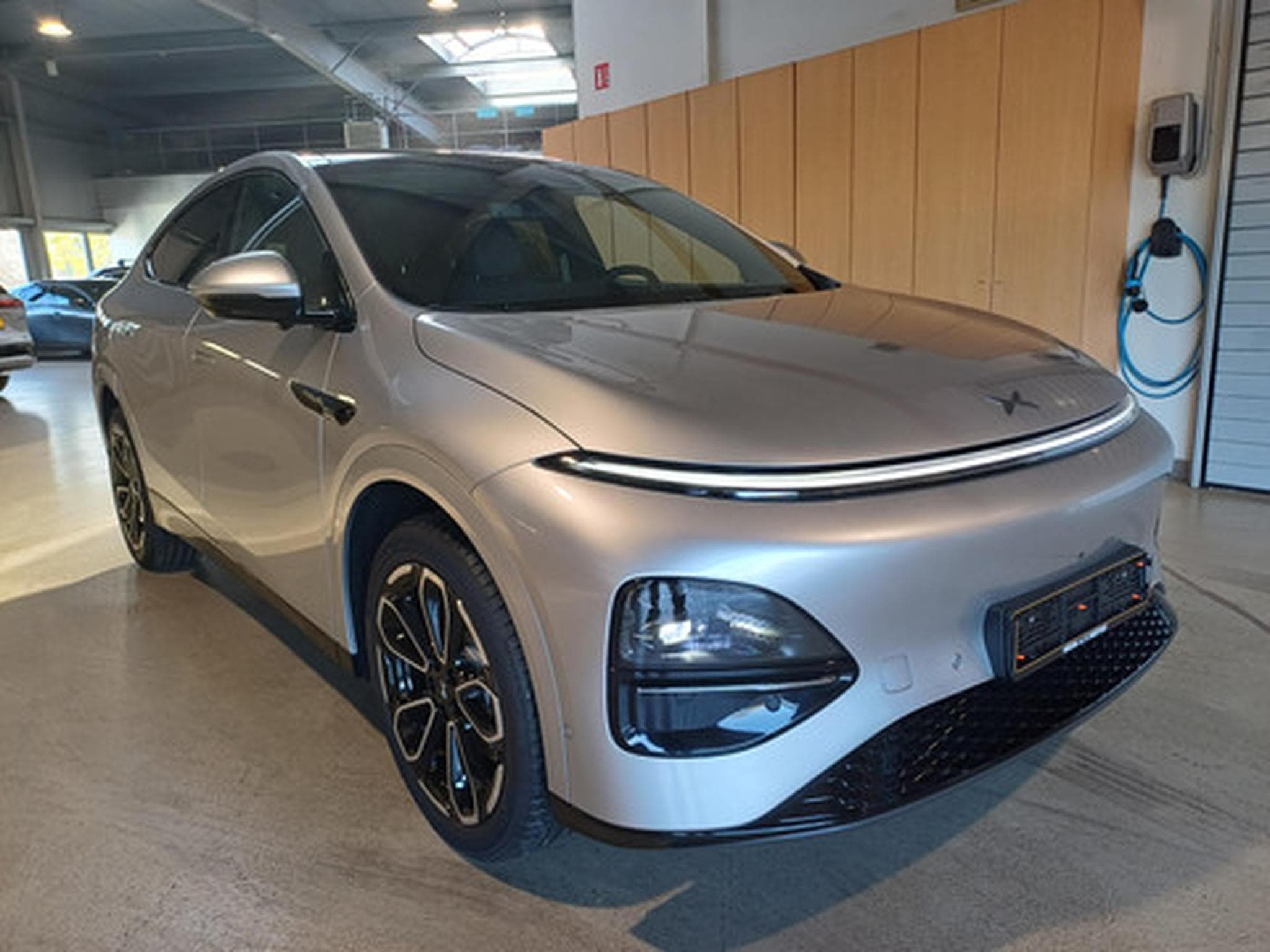 Xpeng G6 New AWD Performan BEV 81KWH Performance AWD (2026) - Photo 3