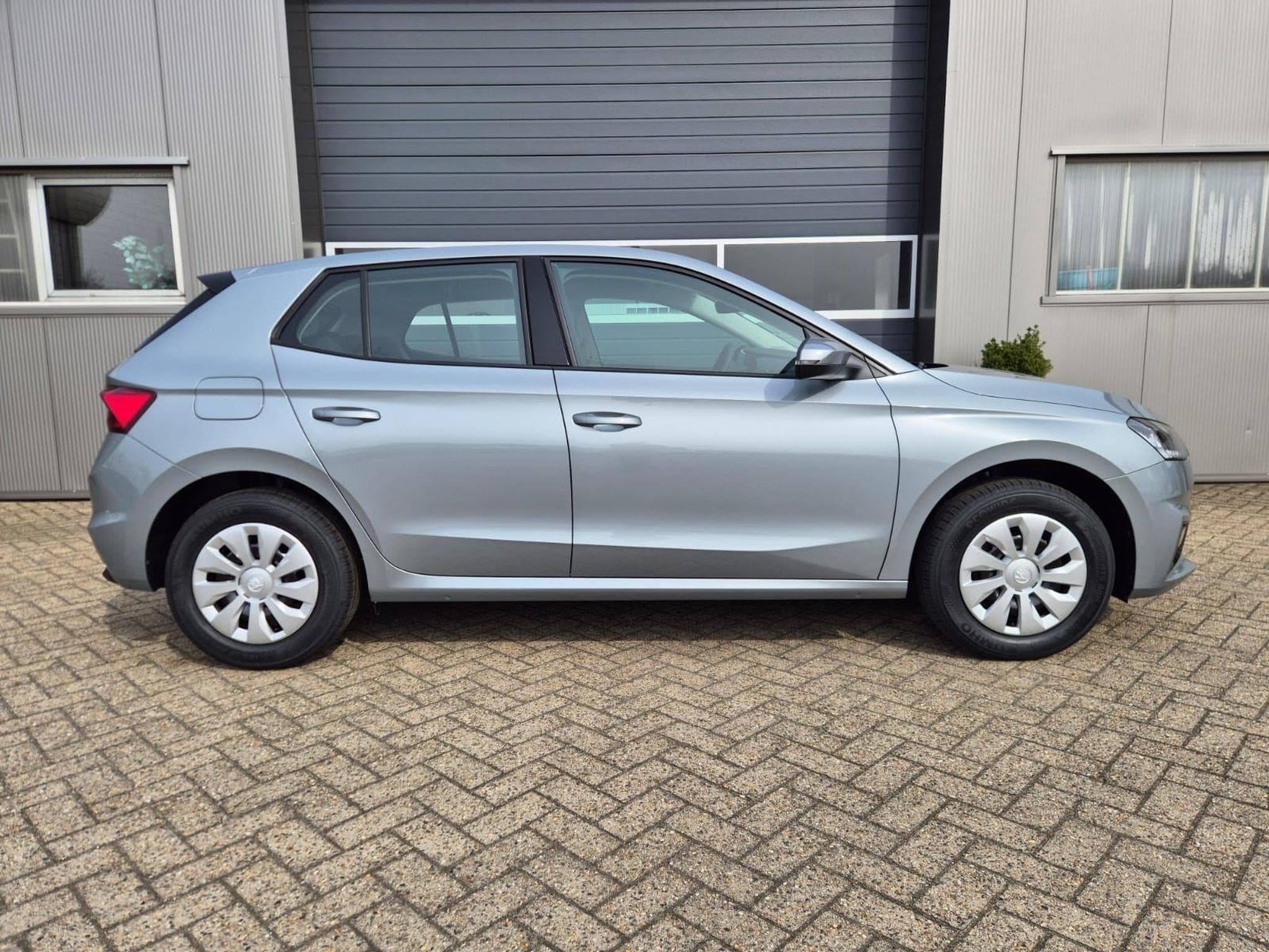Skoda Fabia 1.0 TSI 95PS (2026) - Foto 8