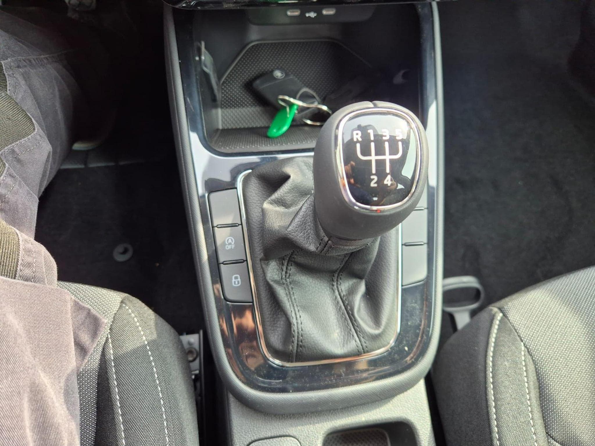 Skoda Fabia 1.0 TSI 95PS (2026) - Photo 22