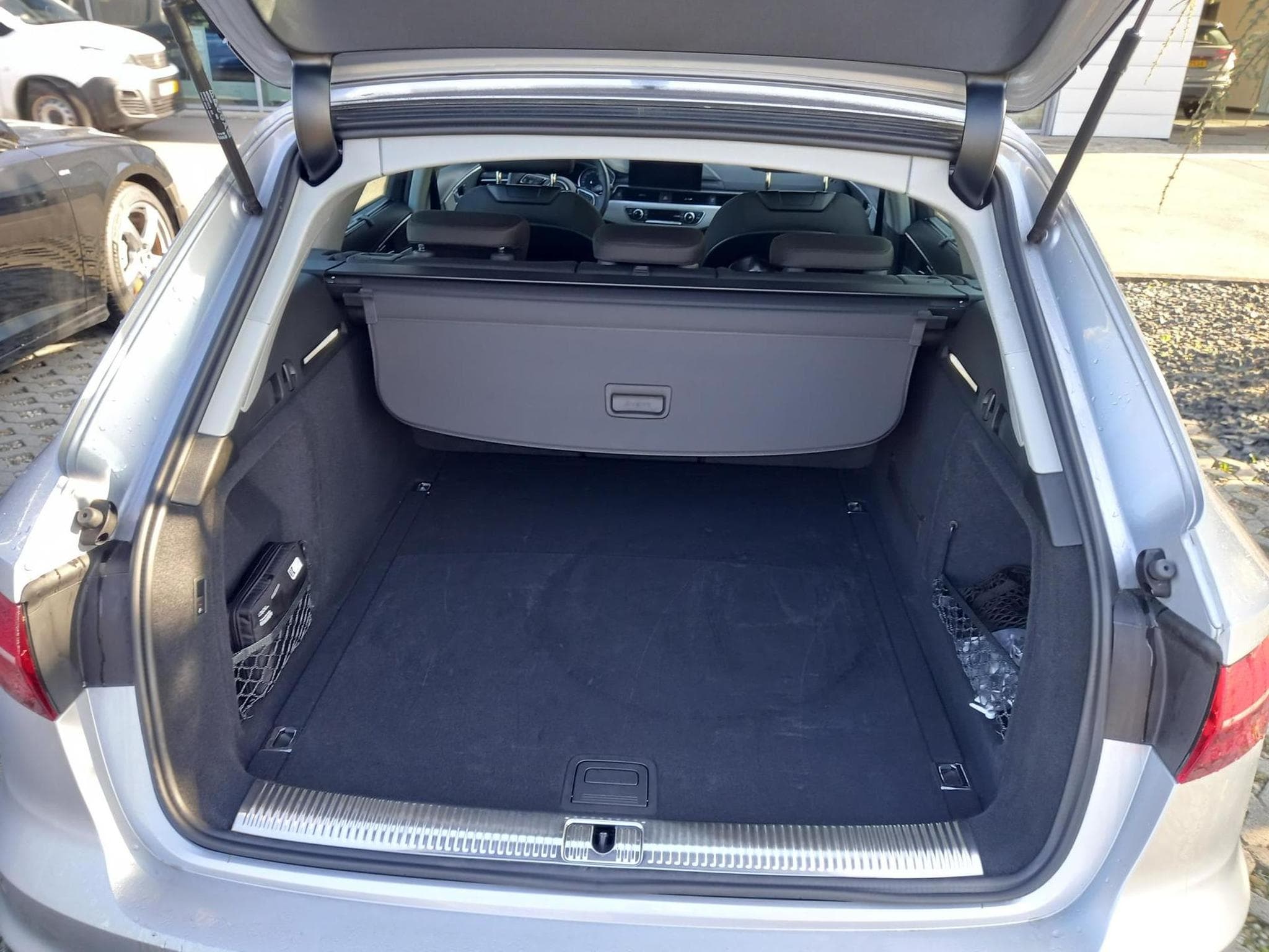 Audi A4 Avant 35 TFSI (2024) - Photo 10