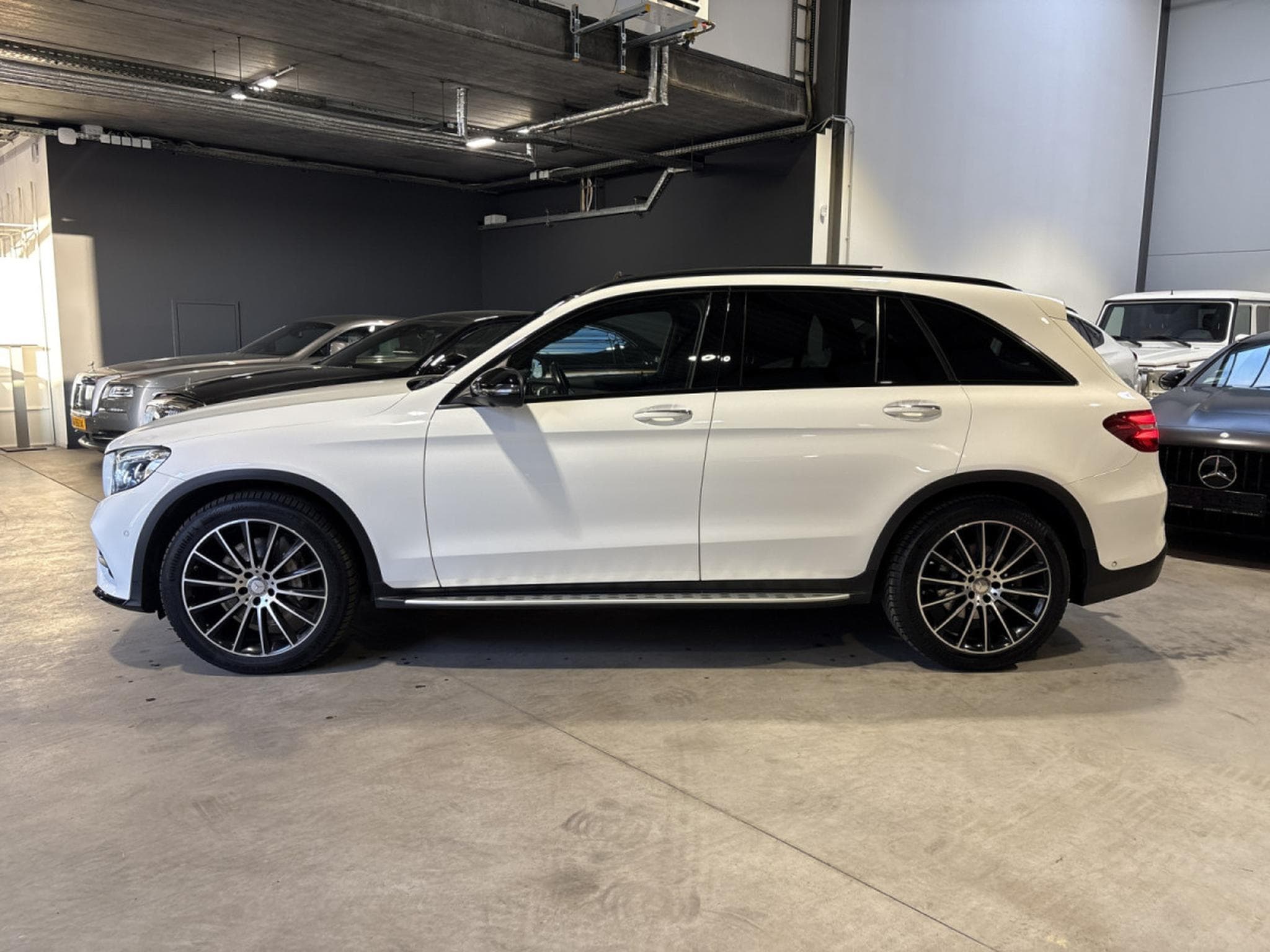 Mercedes GLC 250 250 d AMG 4Matic/PANO/360°/LED/20/AHK/BURMESTER (2016) - Photo 3