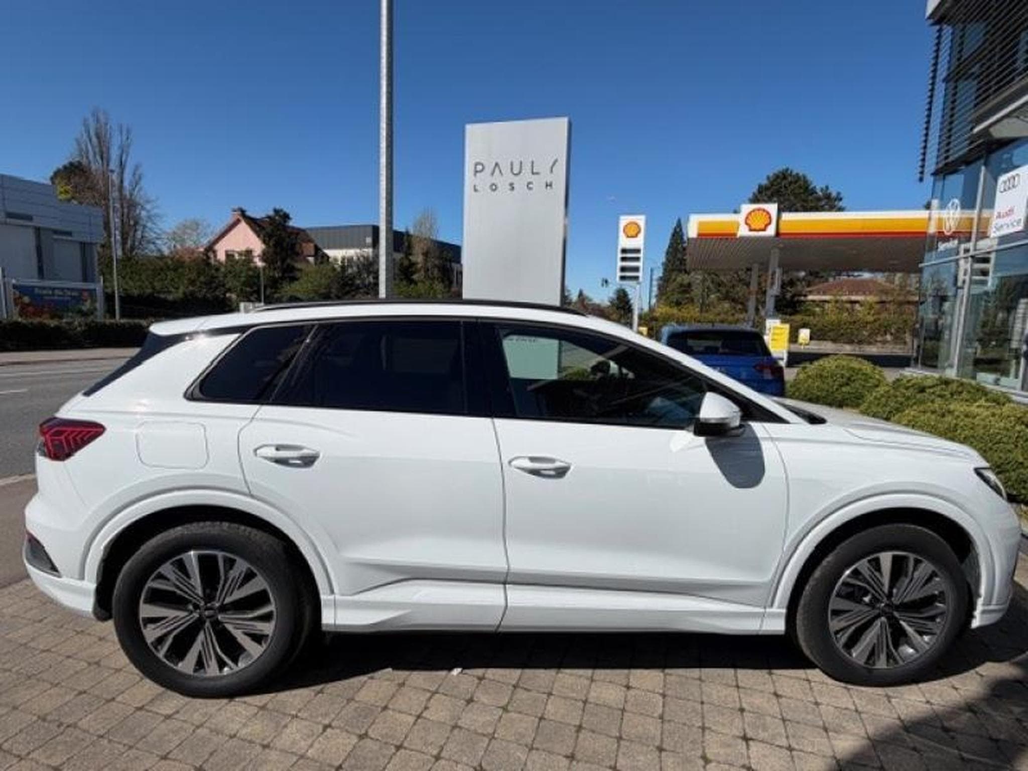 Audi Q4 e-tron 45 e-tron (2024) - Photo 10