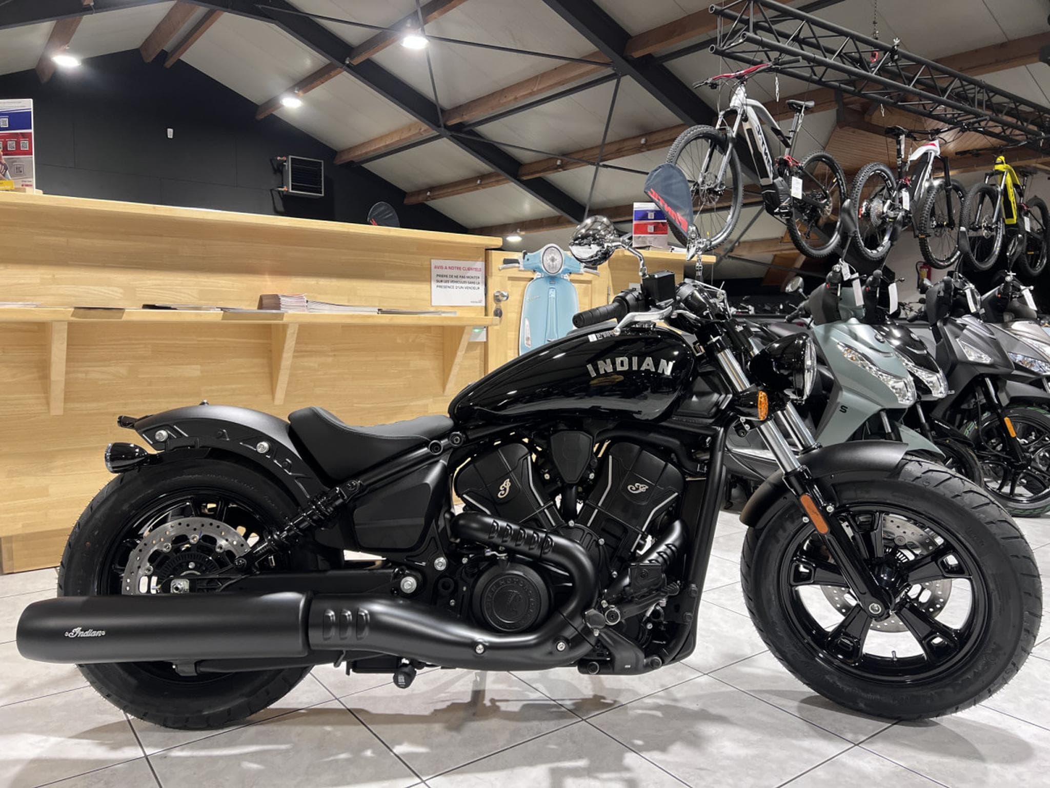 Indian Scout Sixty (2026) - Foto 1