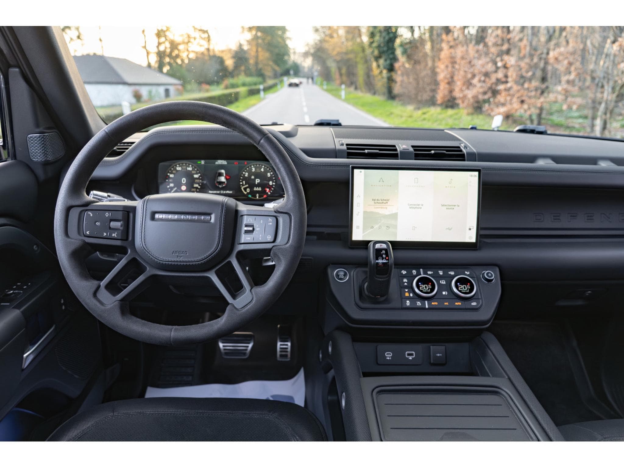 Land-Rover Defender L663 20MY - Meridian Surround - Toit panoramique - Caméra 36 (2022) - Photo 5