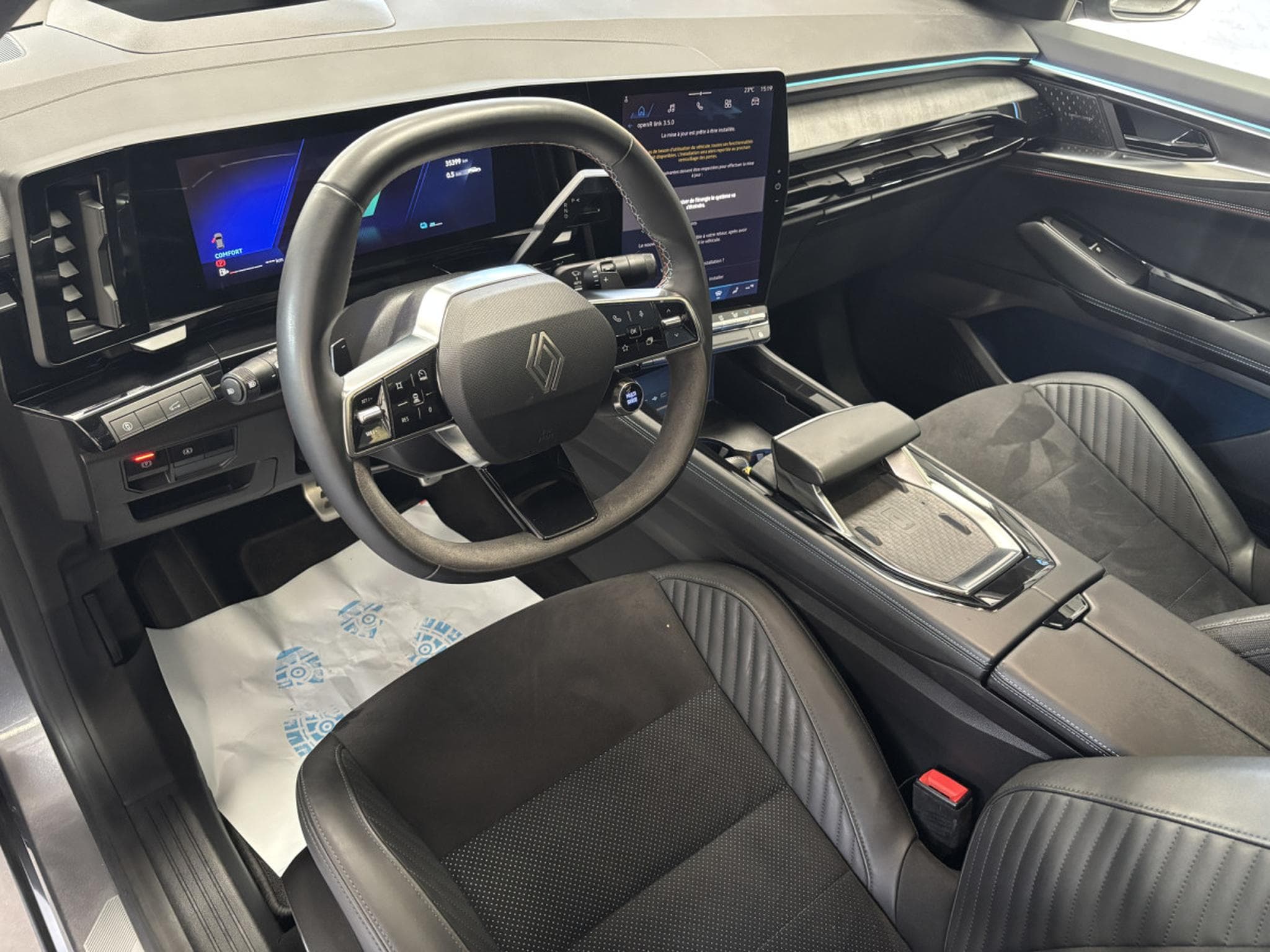 Renault Rafale Esprit Alpine 200 Full Hybrid 4 Control (2025) - Photo 10