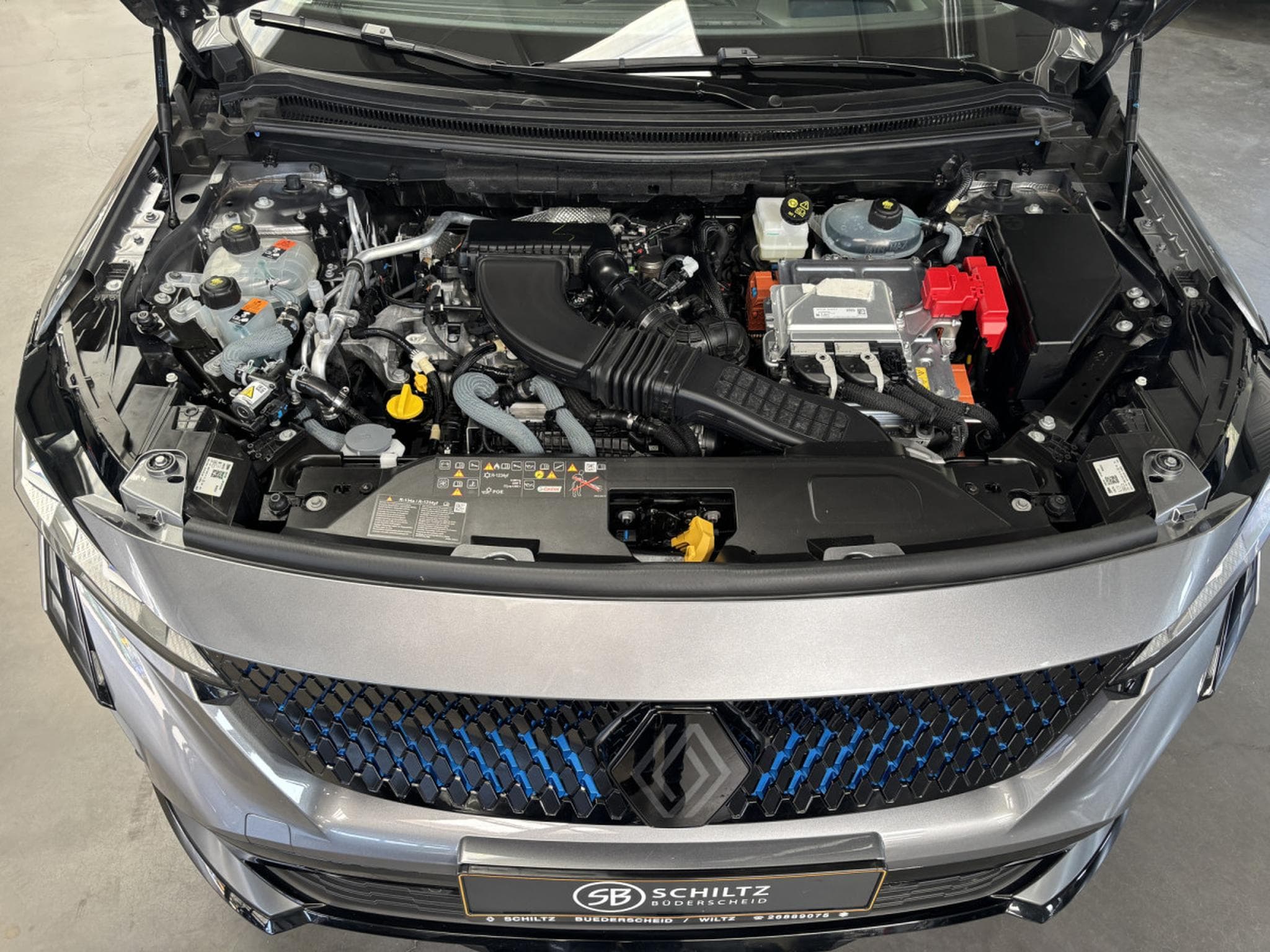 Renault Rafale Esprit Alpine 200 Full Hybrid 4 Control (2025) - Photo 9