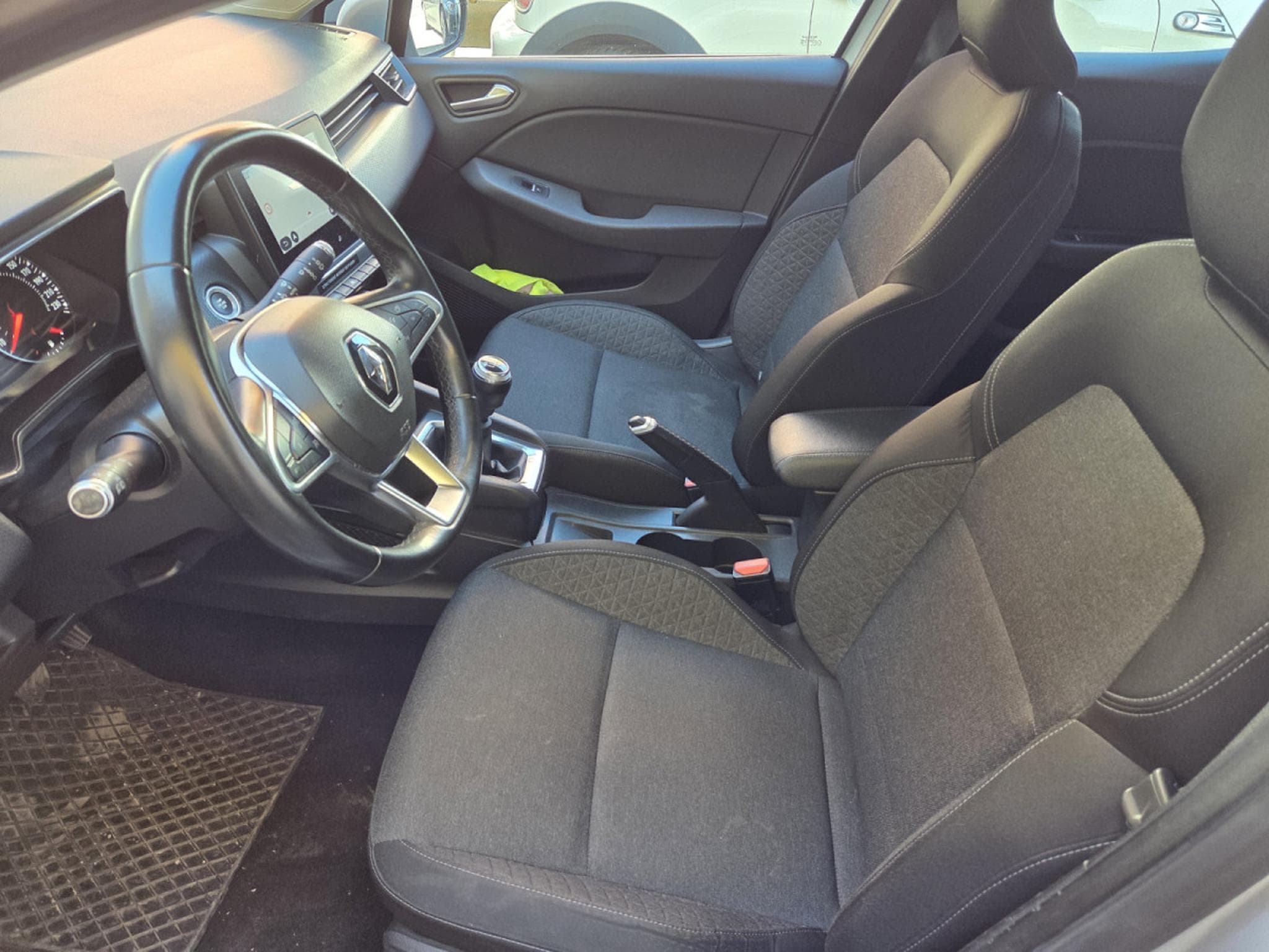 Renault Clio V 1.5 Dci 86CV Garantie 12 Mois (2020) - Photo 13