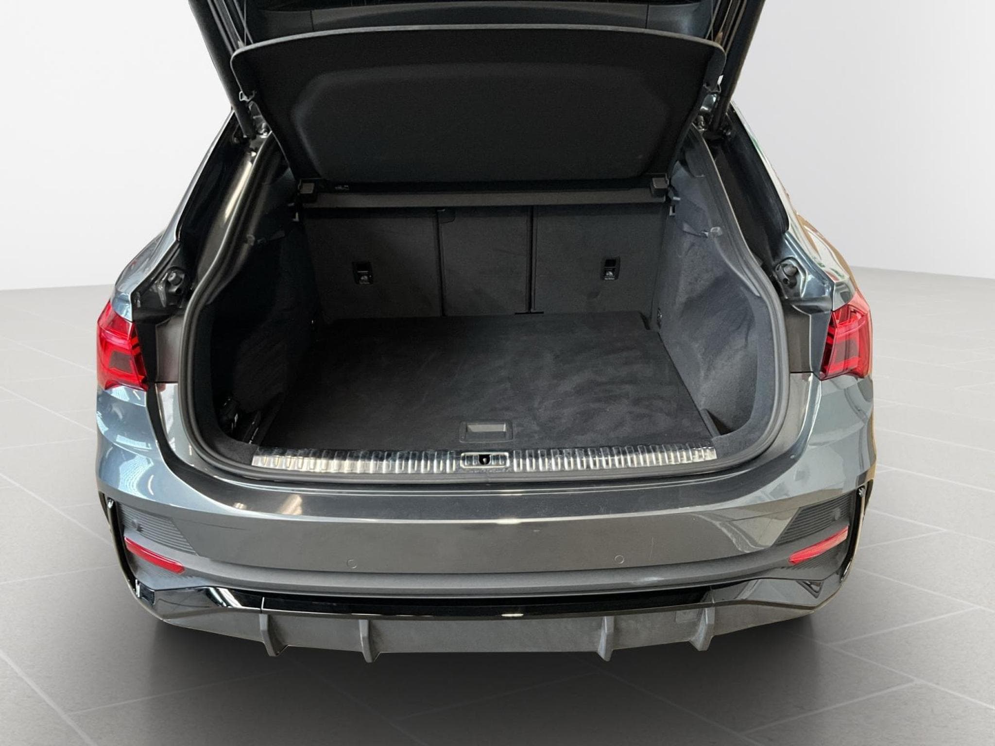 Audi Q3 SB+S-line+S-Tronic+35TDI+P.Premium (2022) - Photo 16