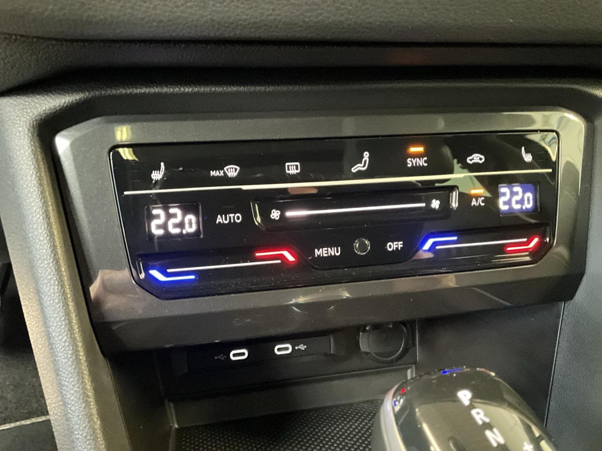 VW Tiguan R-Line+DSG+4M+Matrix-LED+Pano+AHK (2022) - Photo 21