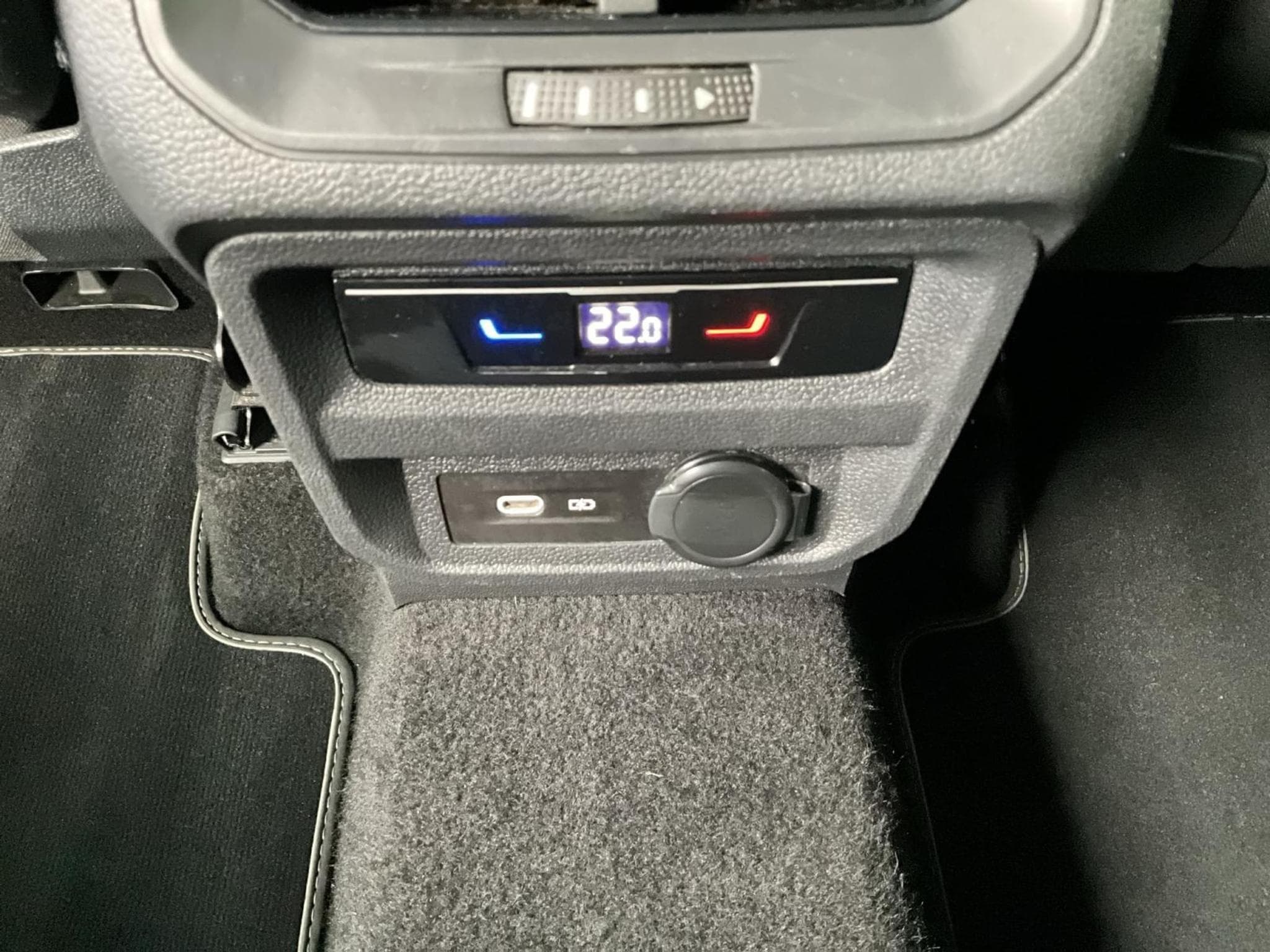 VW Tiguan R-Line+DSG+4M+Matrix-LED+Pano+AHK (2022) - Photo 22