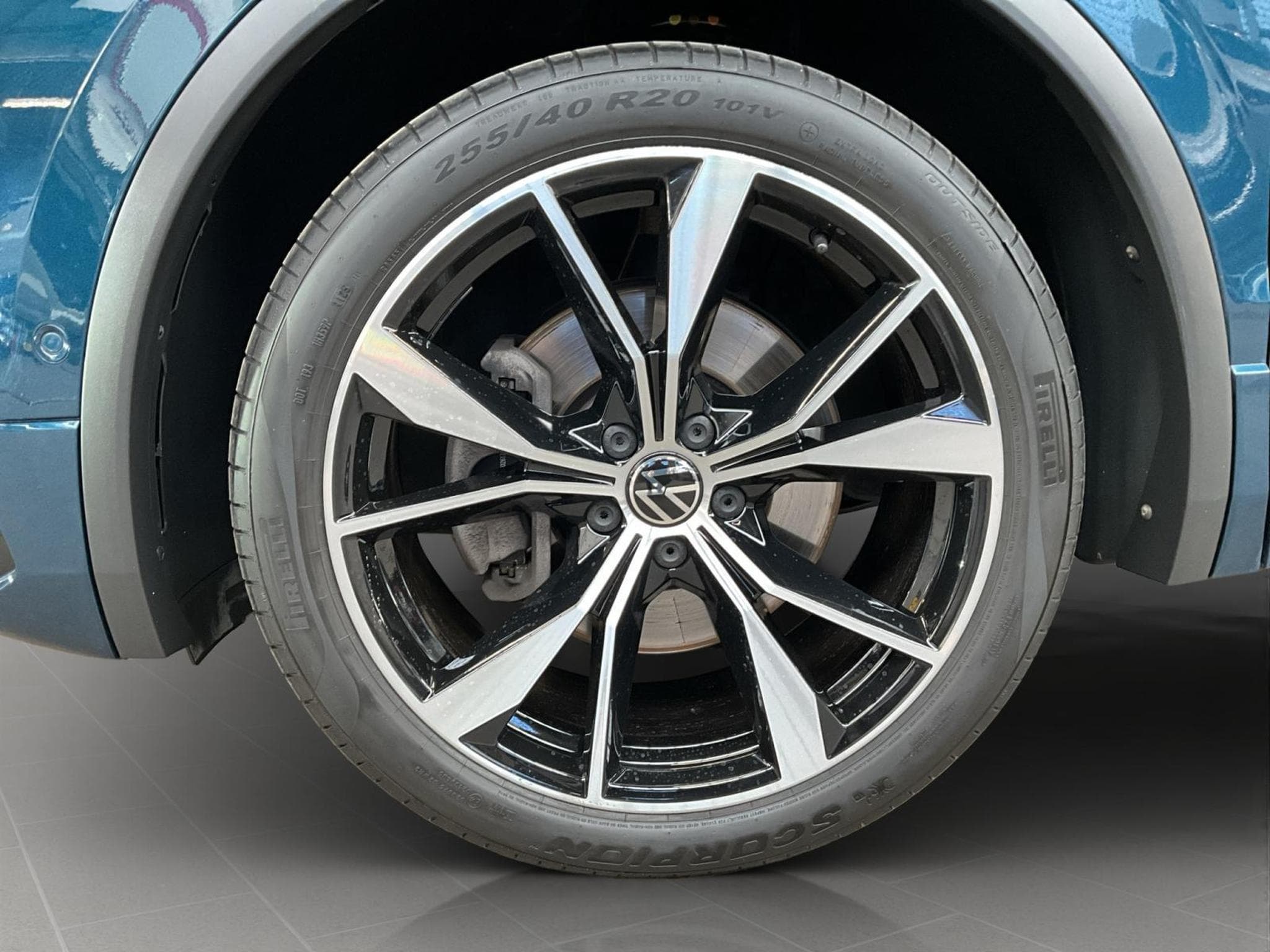 VW Tiguan R-Line+DSG+4M+Matrix-LED+Pano+AHK (2022) - Photo 8