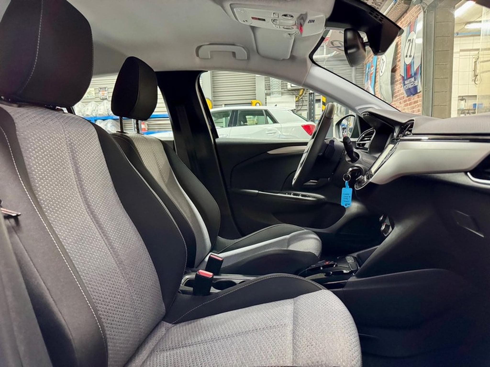 Opel Corsa Corsa 1.2 Turbo 101cv Auto EDITION (2025) - Photo 8