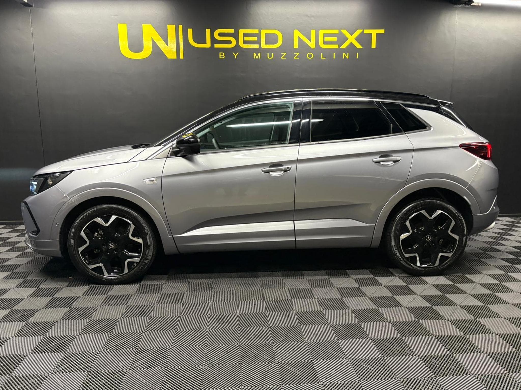 Opel Grandland ULTIMATE 1.5 DIESEL 130 EAT8 (2024) - Photo 3