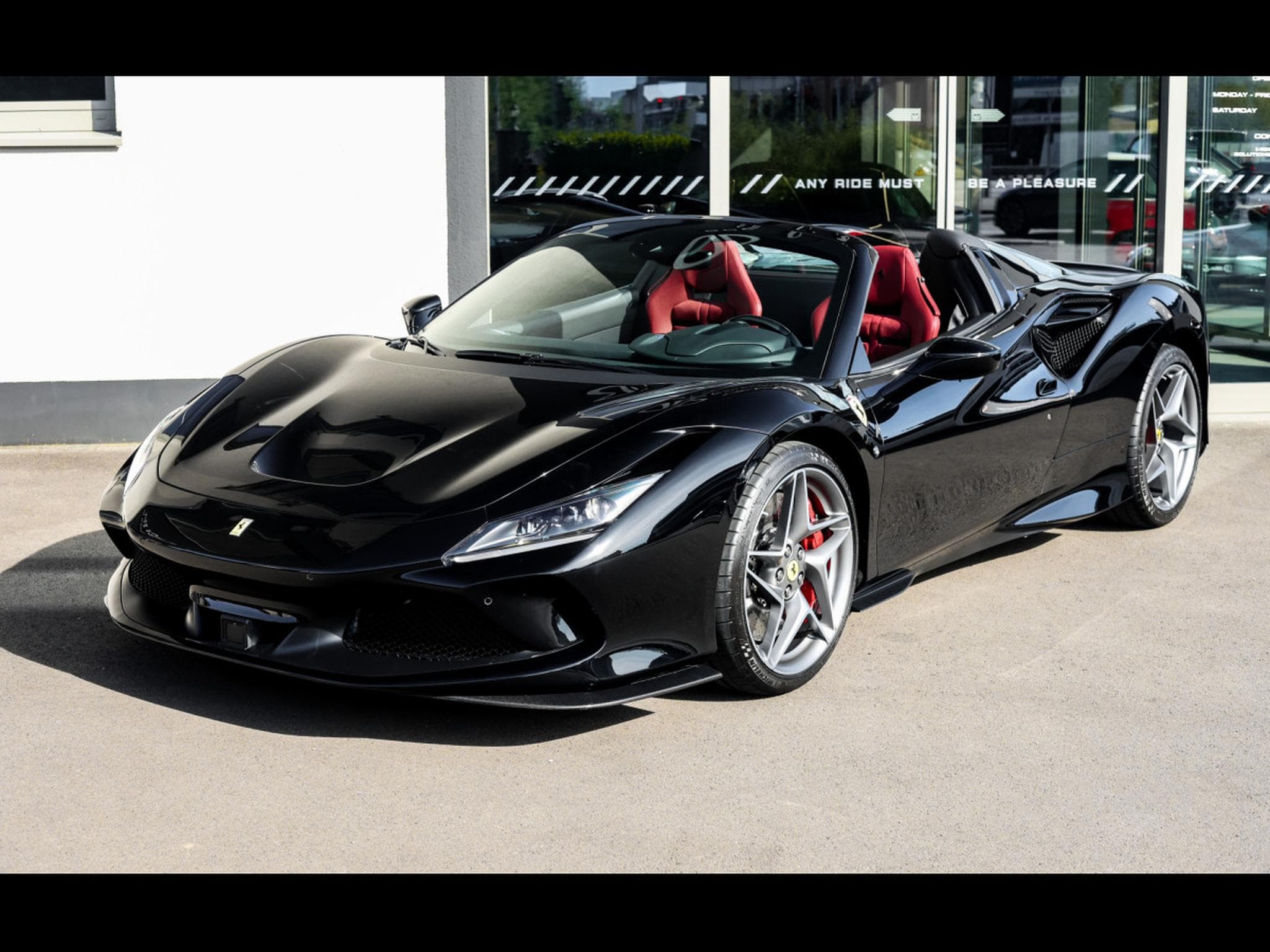 Ferrari F8 Spider 3.9 V8 (720 CH) - NERO B/B 1250 (4-LAYER PAINT EXTRAR (2023) - Foto 7