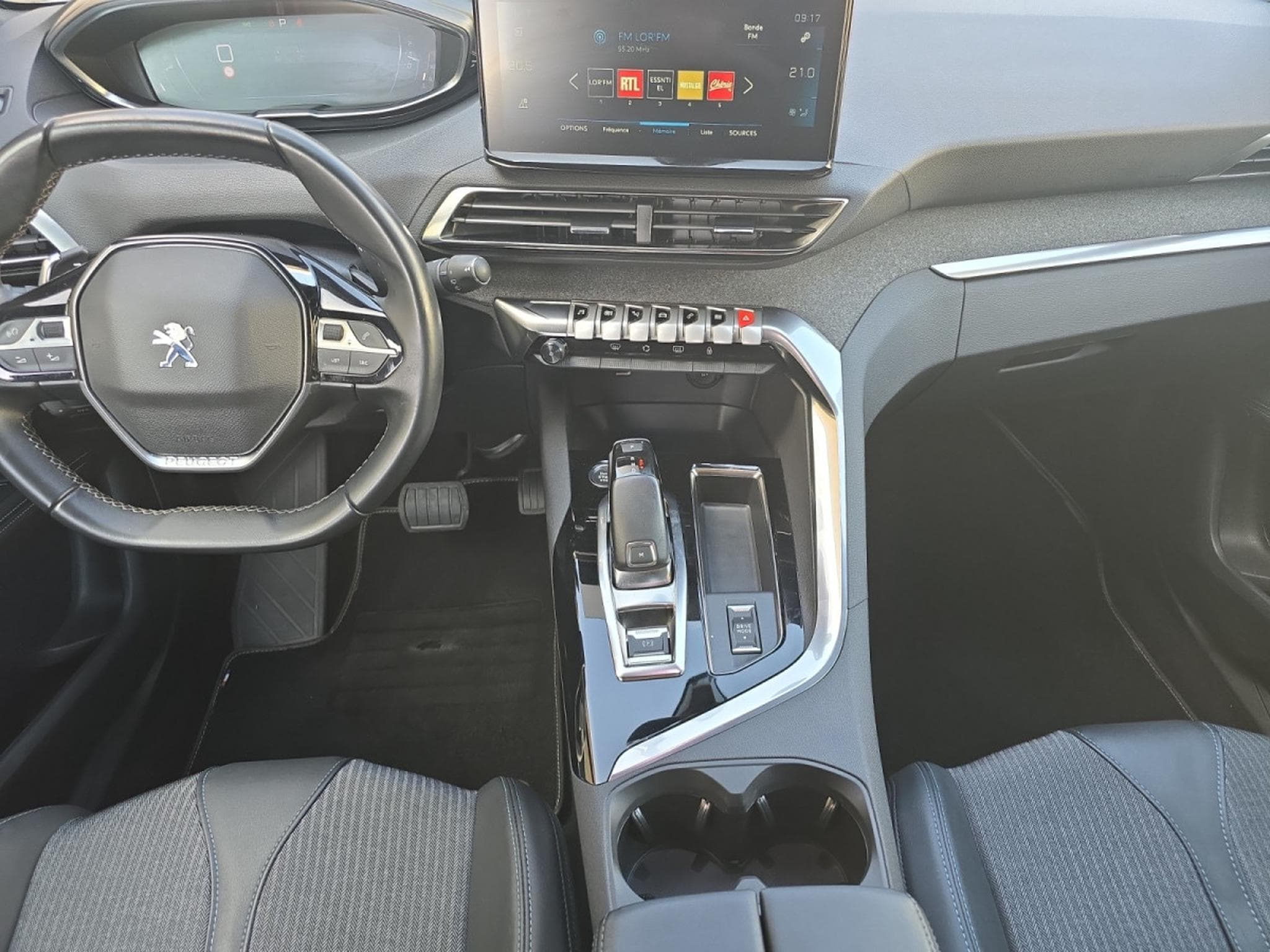 Peugeot 3008 1.2 PureTech GT (EU6.4) (2023) - Photo 13