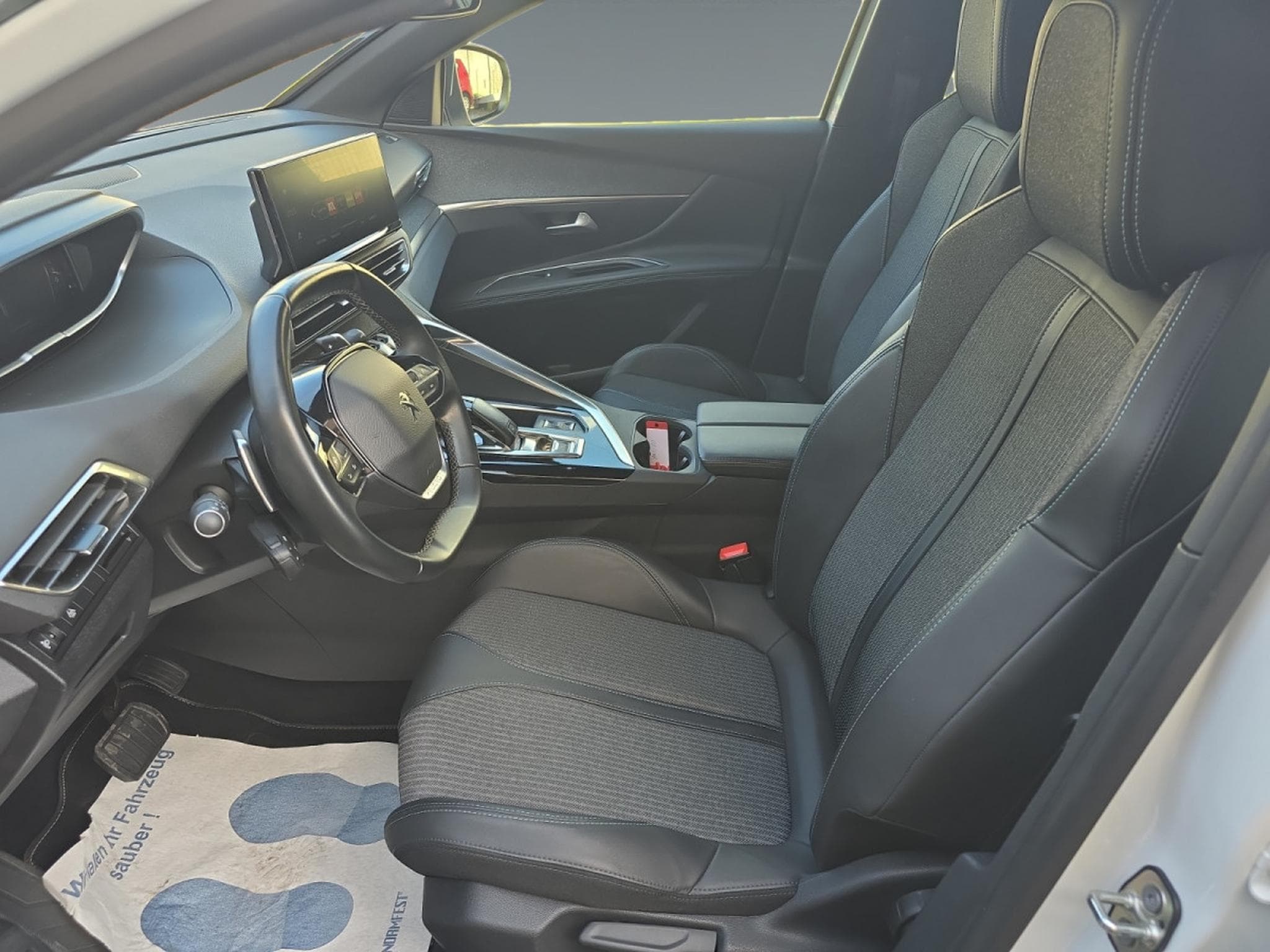 Peugeot 3008 1.2 PureTech GT (EU6.4) (2023) - Photo 9