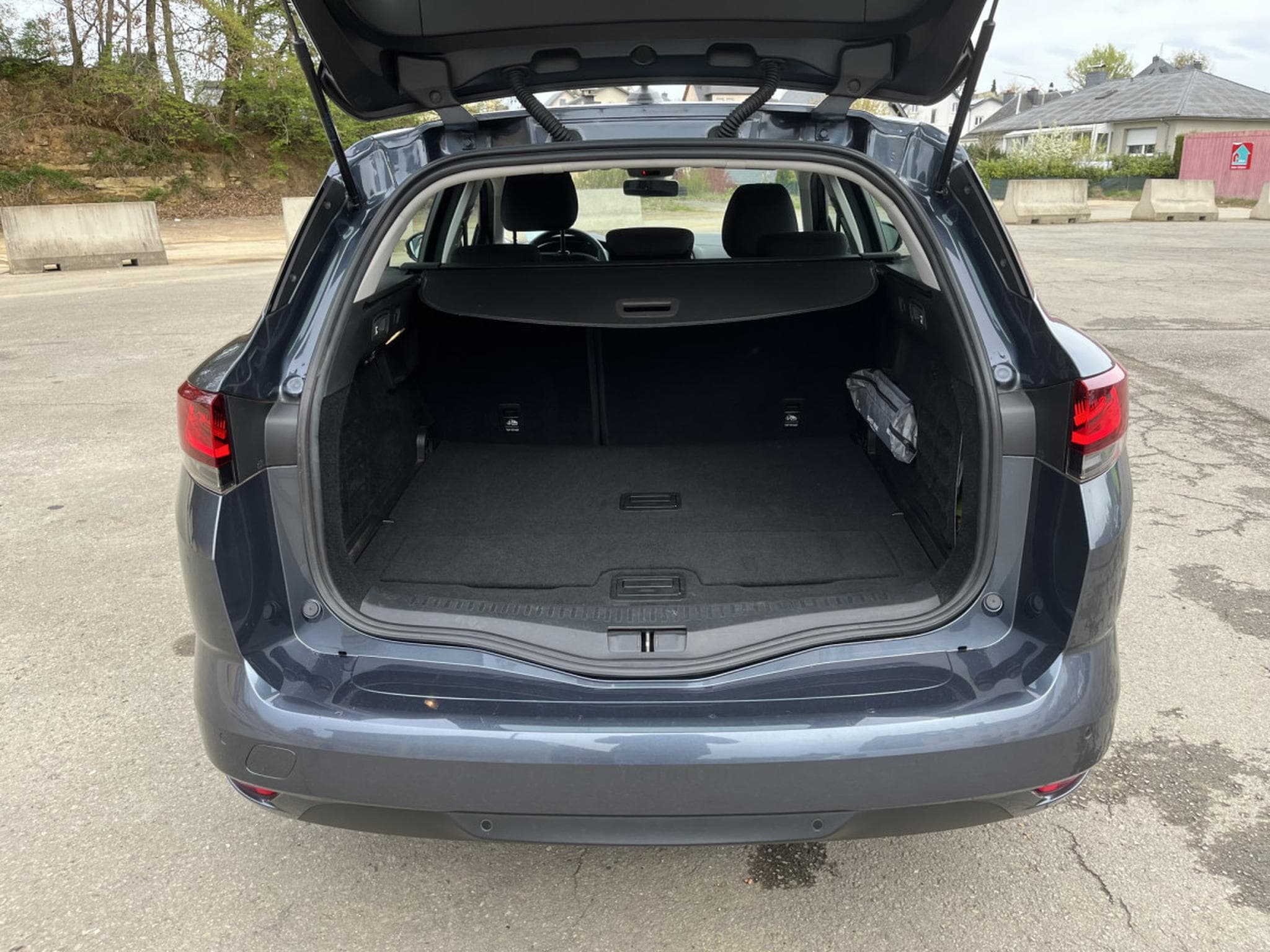 Renault Megane 1.5 Blue dCi Equilibre Automatique (2023) - Photo 17