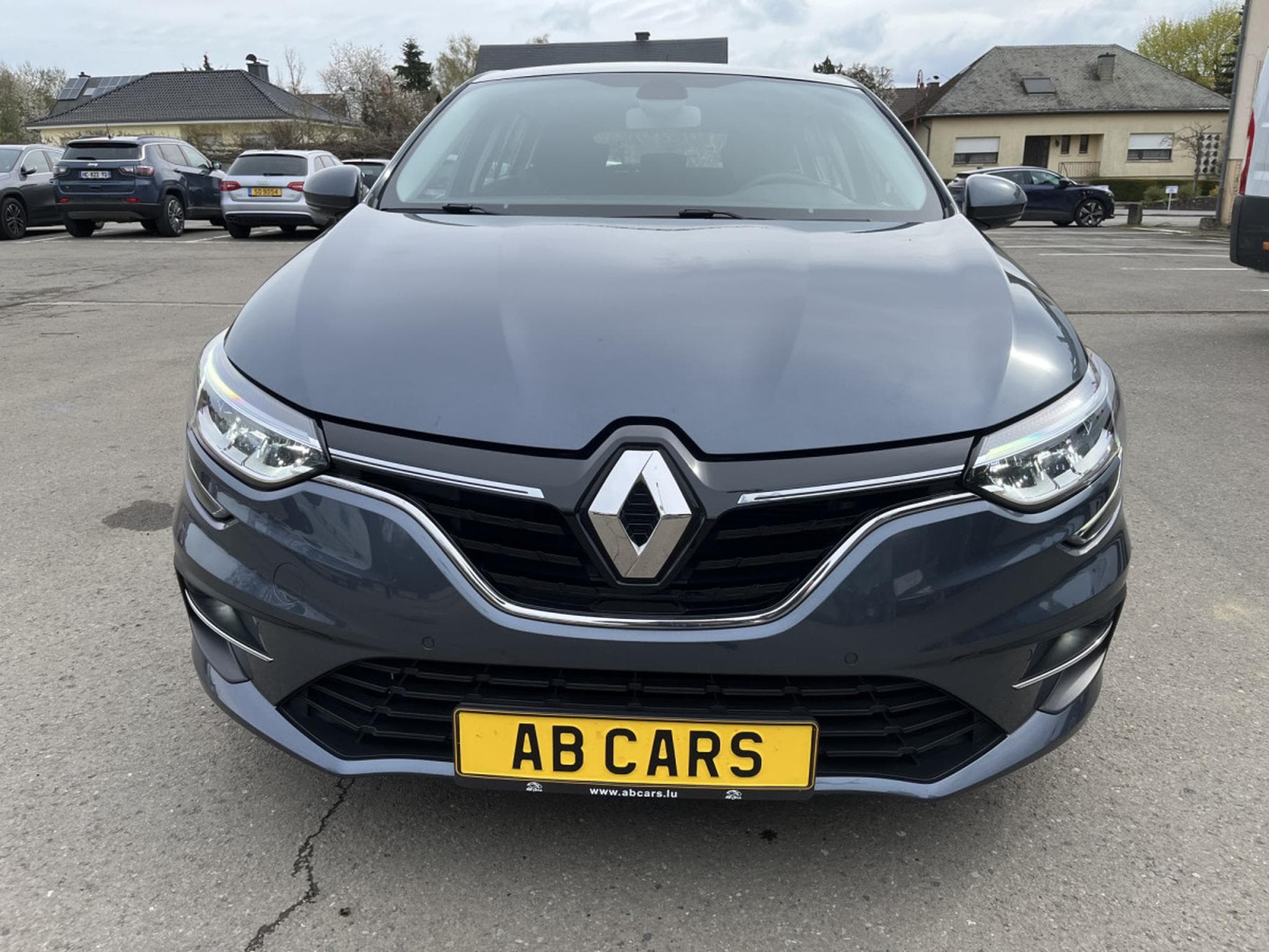 Renault Megane 1.5 Blue dCi Equilibre Automatique (2023) - Photo 2
