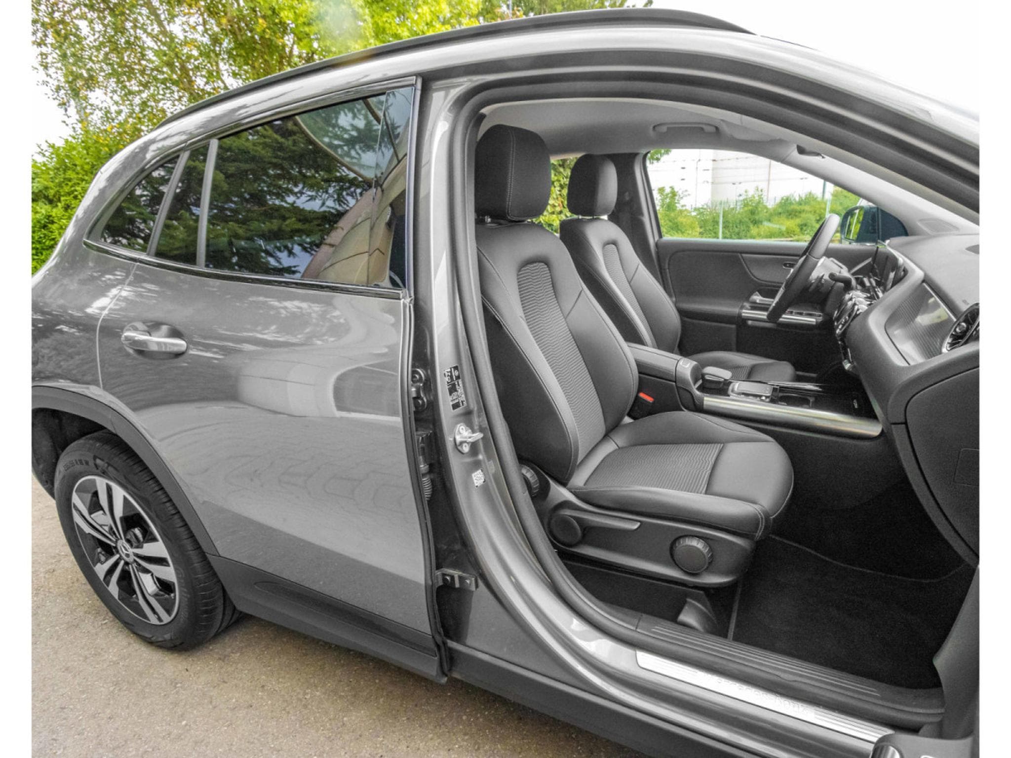 Mercedes GLA 180 GLA 180/APPLECARPLAY/AMG/18/KAMERA/LED/MERCEDES SERVICE (2021) - Photo 12