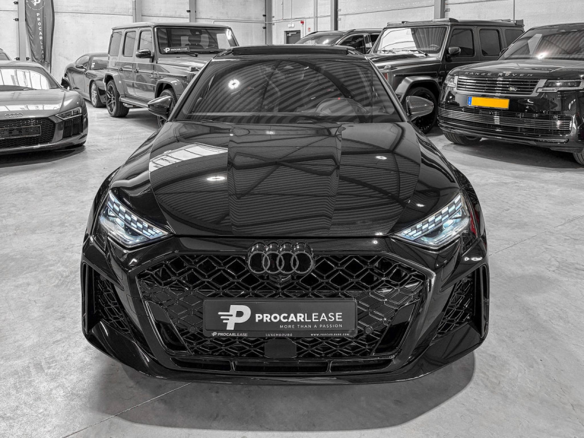 Audi RS3 Sportback 2.5 TFSI quattro/Pano/CARBON19//360°/SONOS/MATRIX (2026) - Photo 2