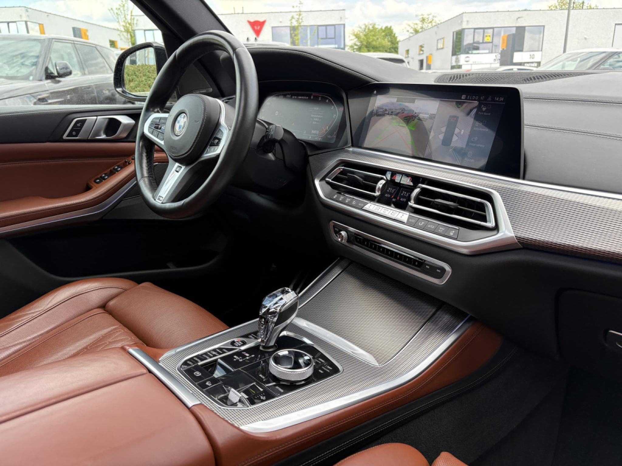 BMW X5M 50 7-SITZE /PANO/ AHK/LUFT/22/Harman-Kardon/360°/VOLL (2019) - Photo 17