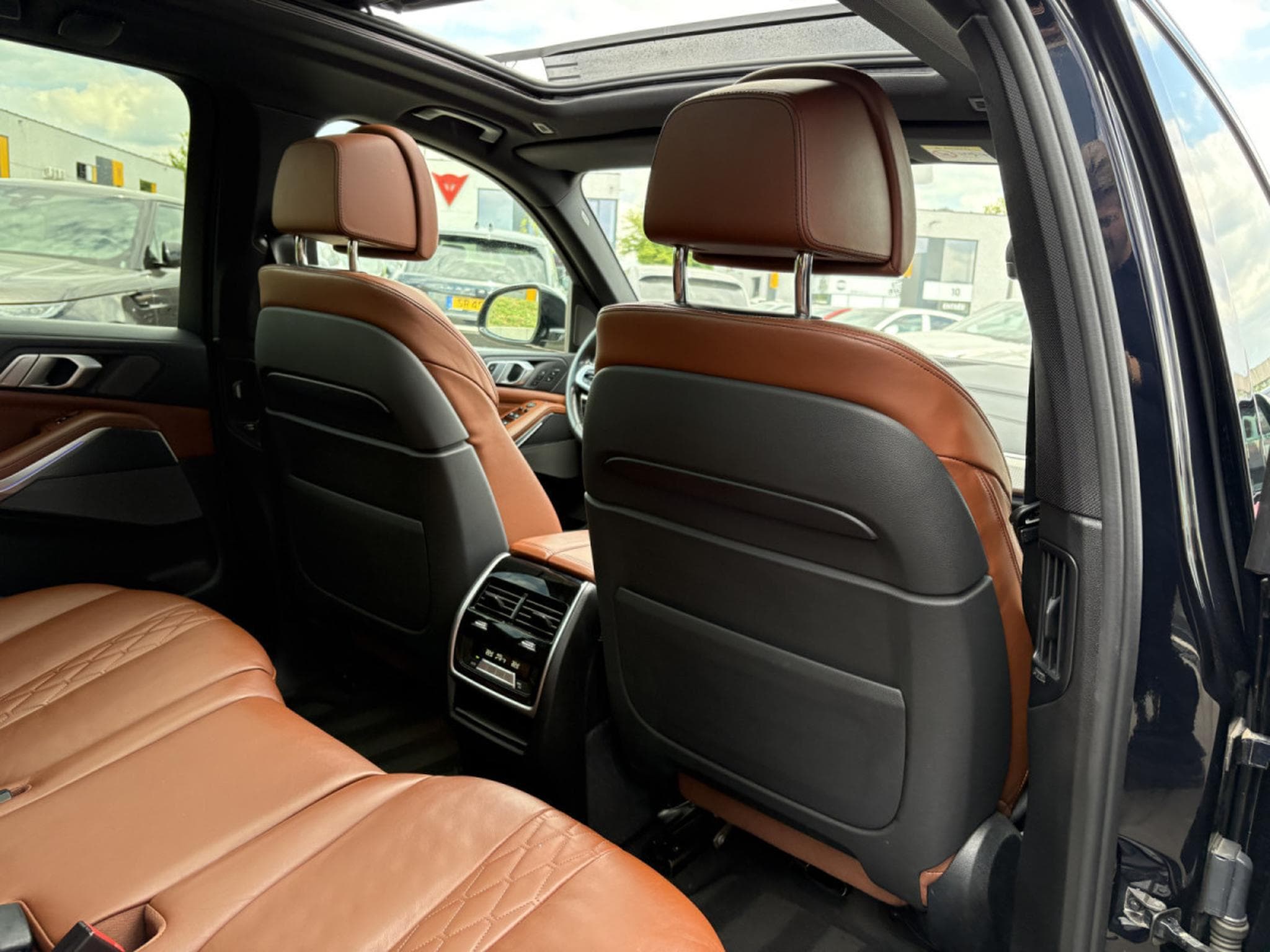 BMW X5M 50 7-SITZE /PANO/ AHK/LUFT/22/Harman-Kardon/360°/VOLL (2019) - Photo 21