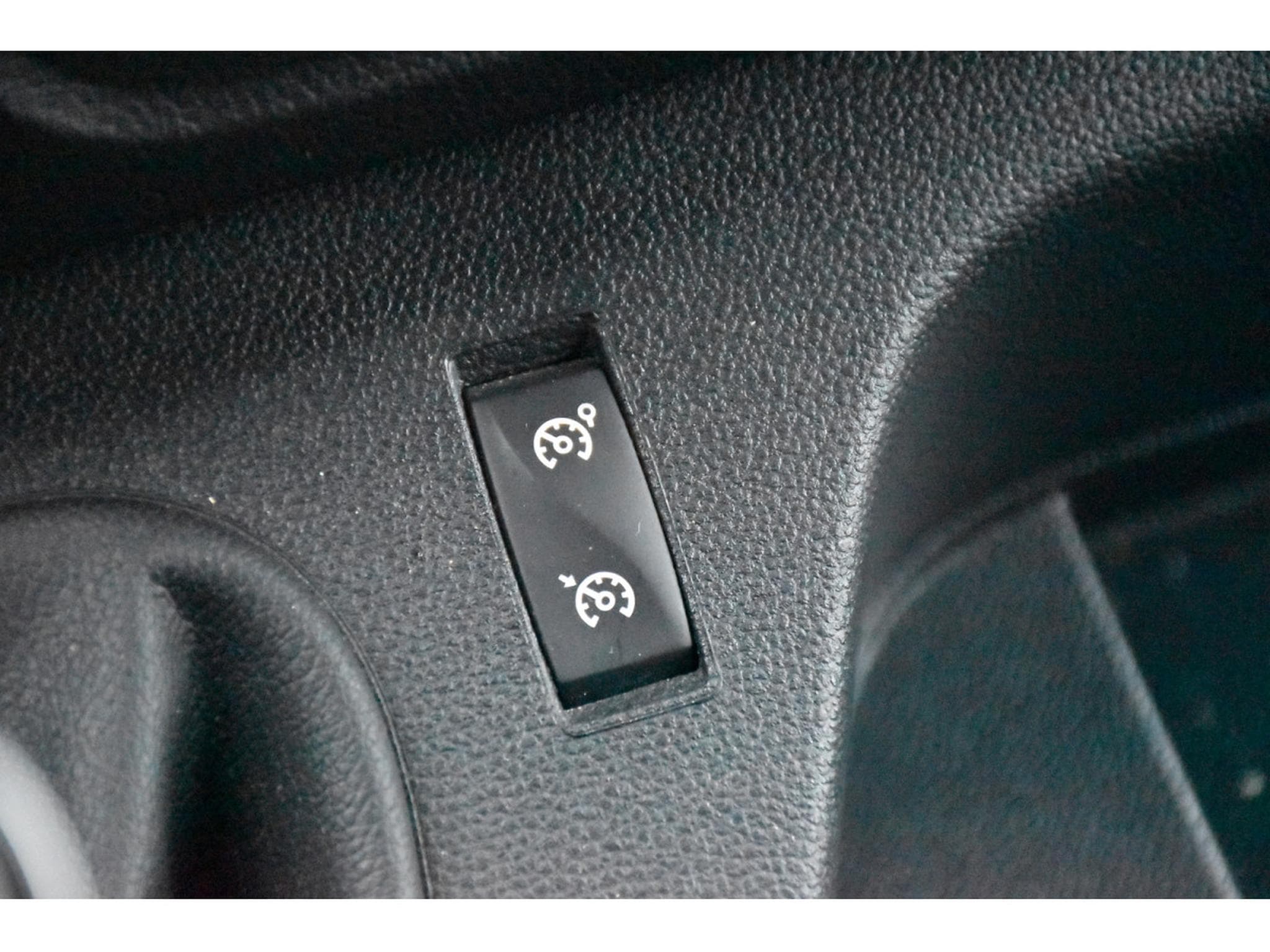 Renault Master Théault 2.3 DCI 5 Pl. 1° MAIN (2020) - Foto 18