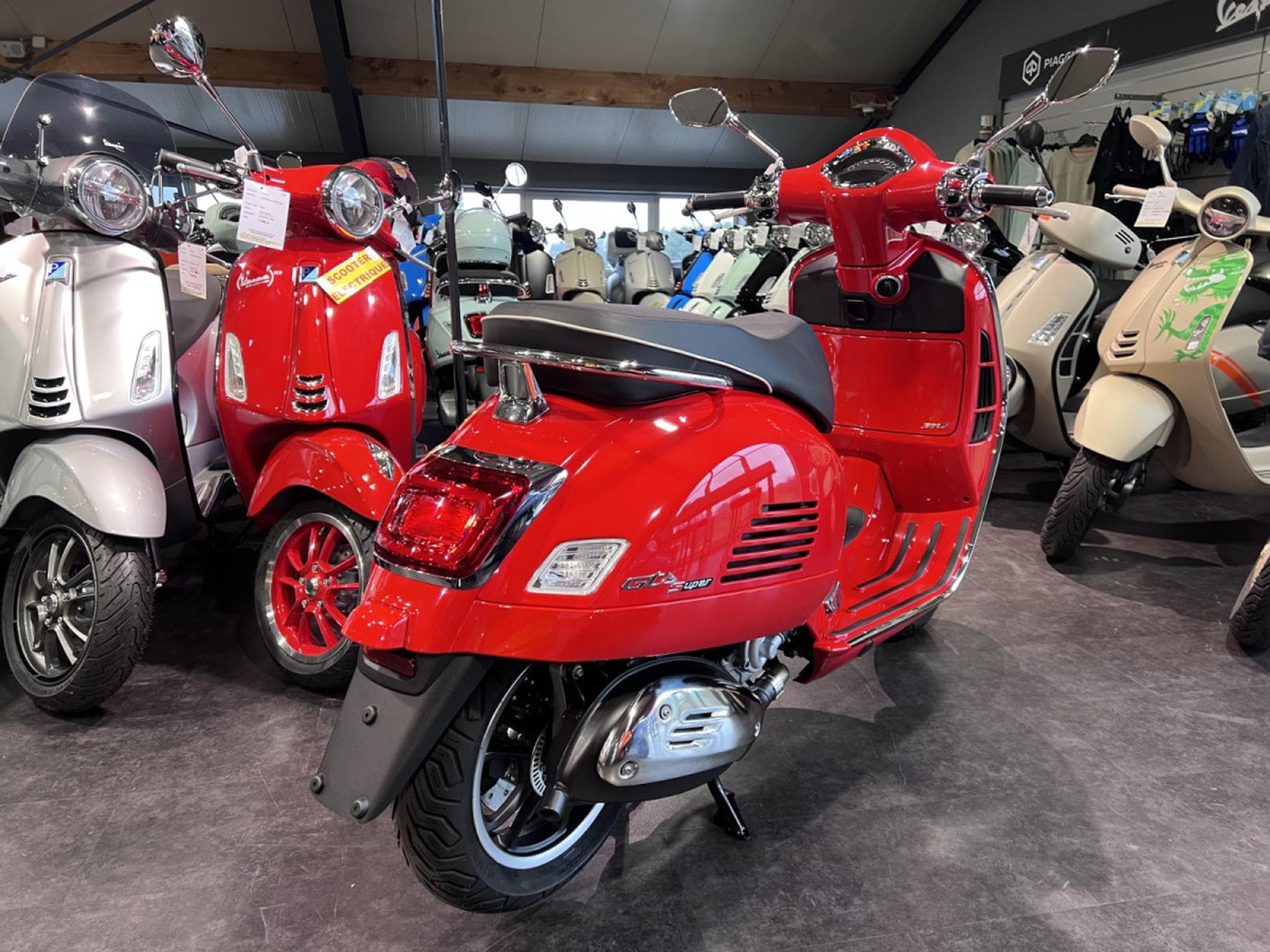 Vespa GTS 310 (2026) - Photo 3