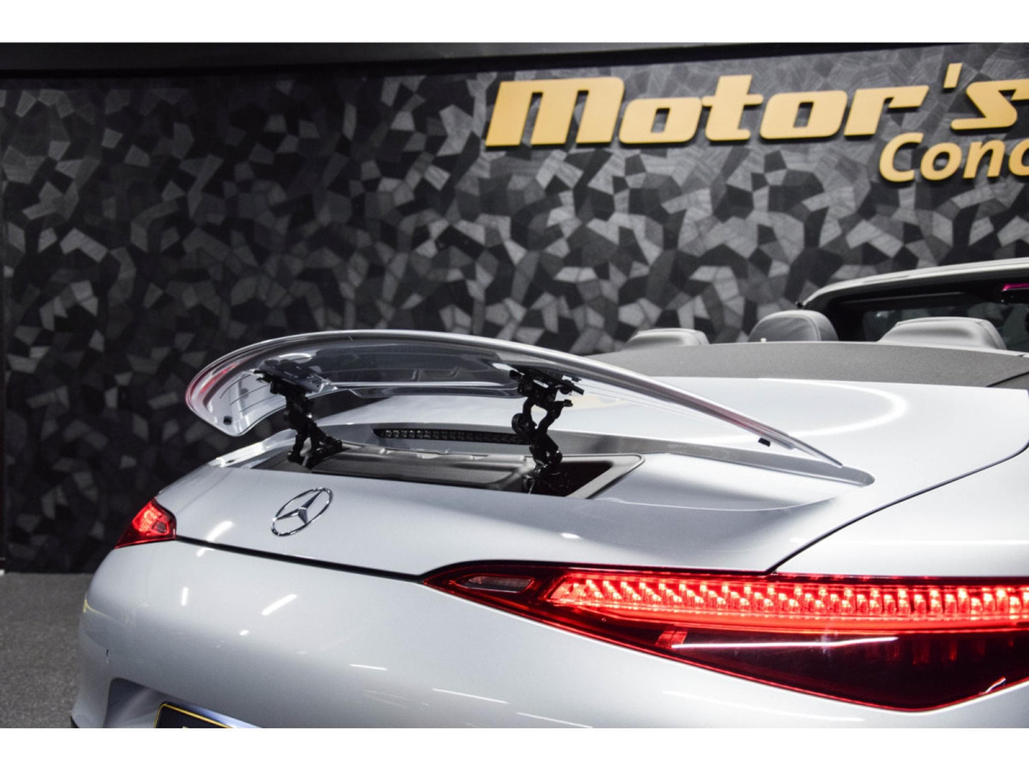 Mercedes SL 63 AMG 4 MATIC + (2023) - Photo 17