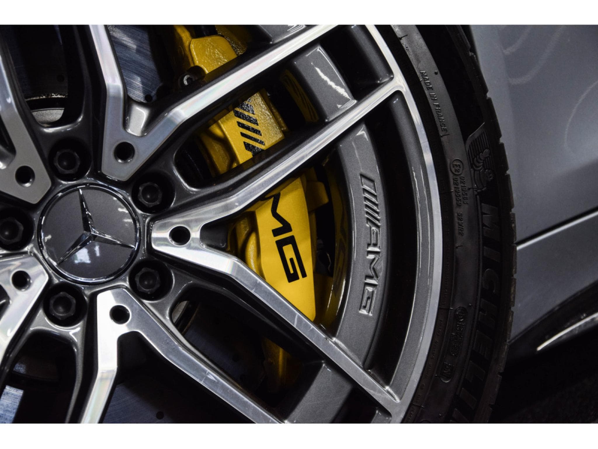 Mercedes SL 63 AMG 4 MATIC + (2023) - Photo 18