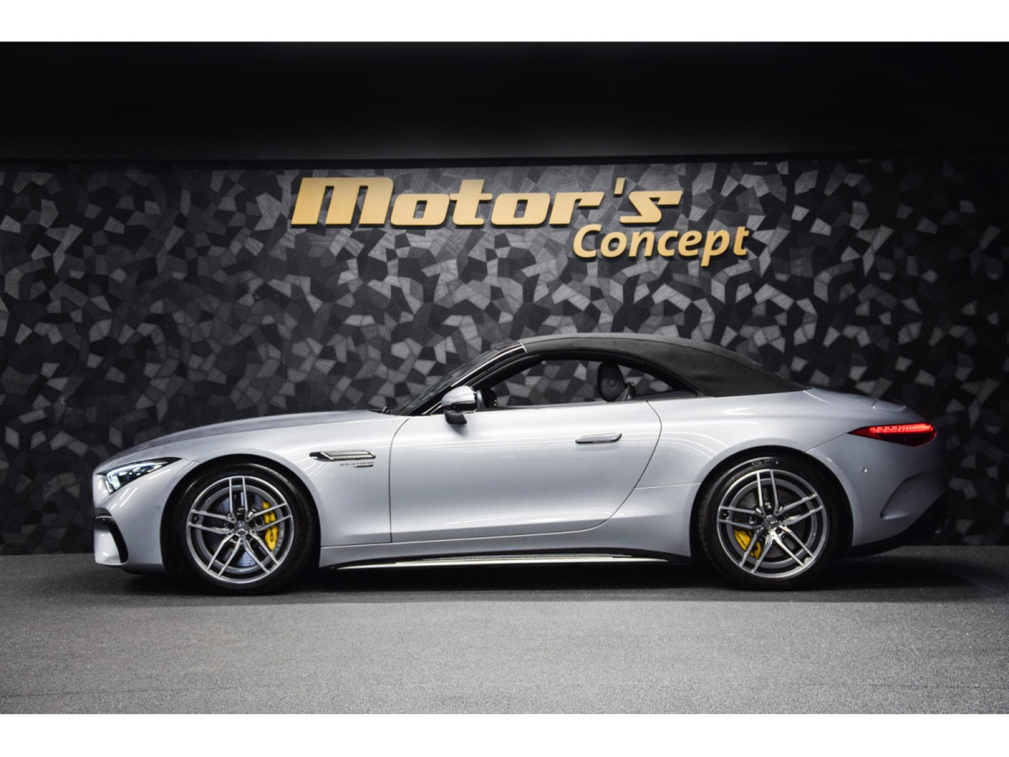 Mercedes SL 63 AMG 4 MATIC + (2023) - Photo 20