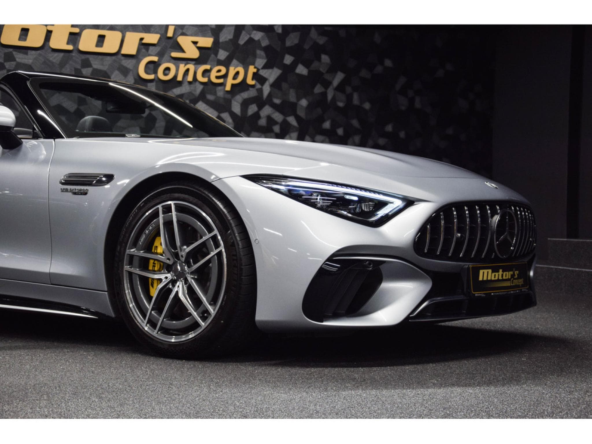 Mercedes SL 63 AMG 4 MATIC + (2023) - Photo 22