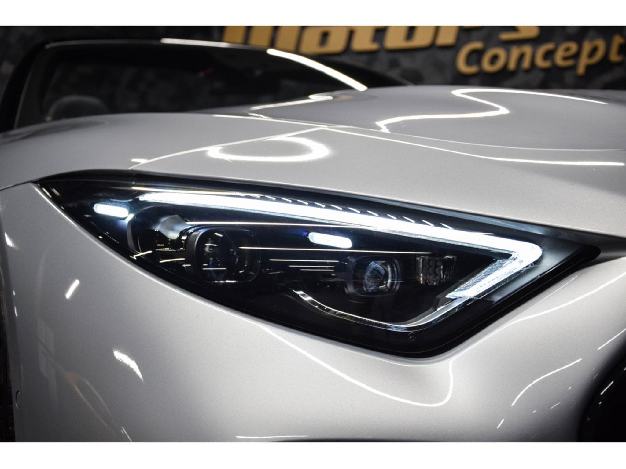 Mercedes SL 63 AMG 4 MATIC + (2023) - Photo 23