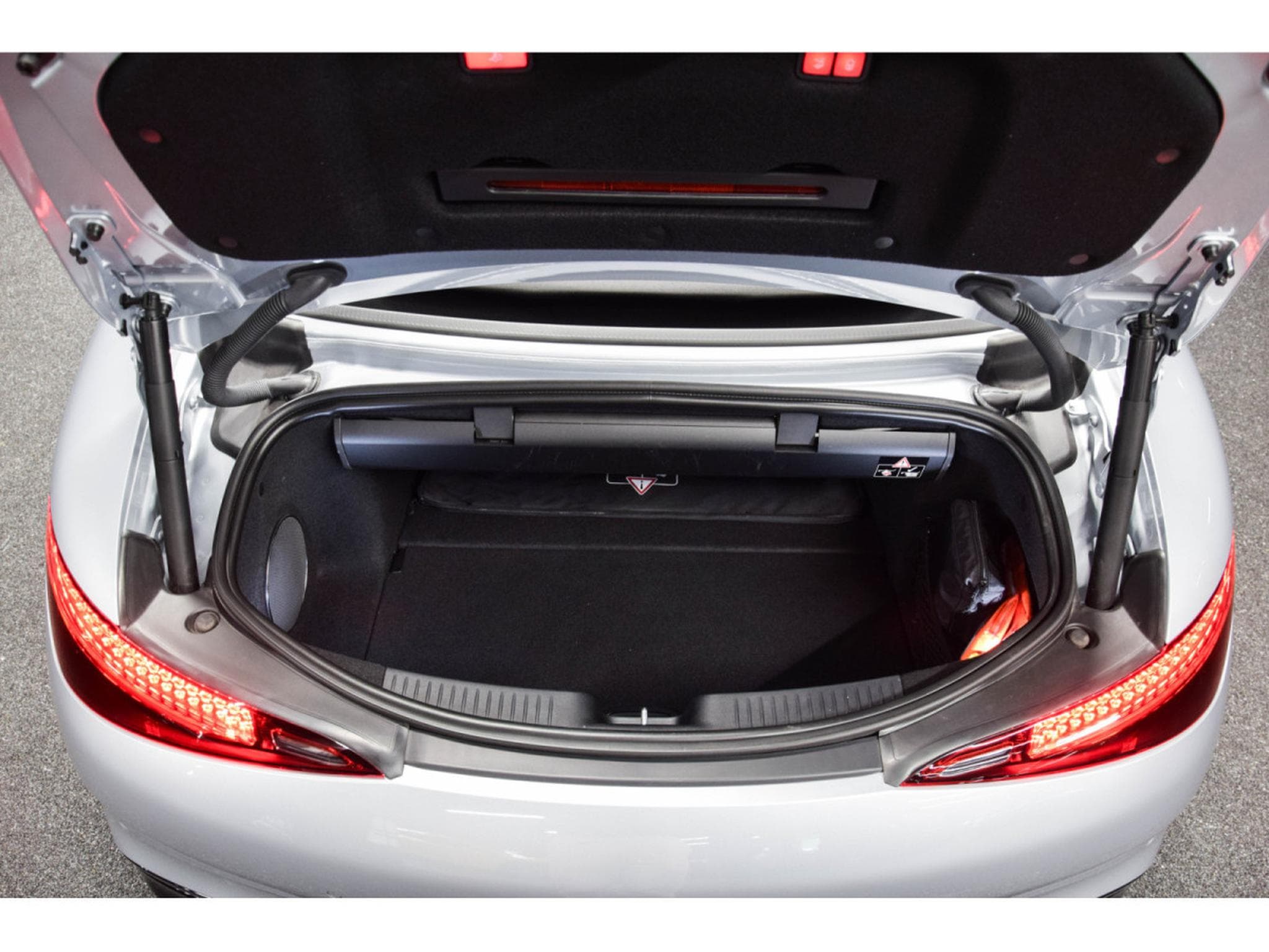 Mercedes SL 63 AMG 4 MATIC + (2023) - Photo 26