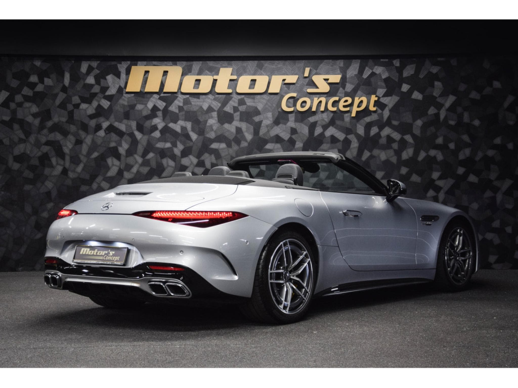 Mercedes SL 63 AMG 4 MATIC + (2023) - Photo 3