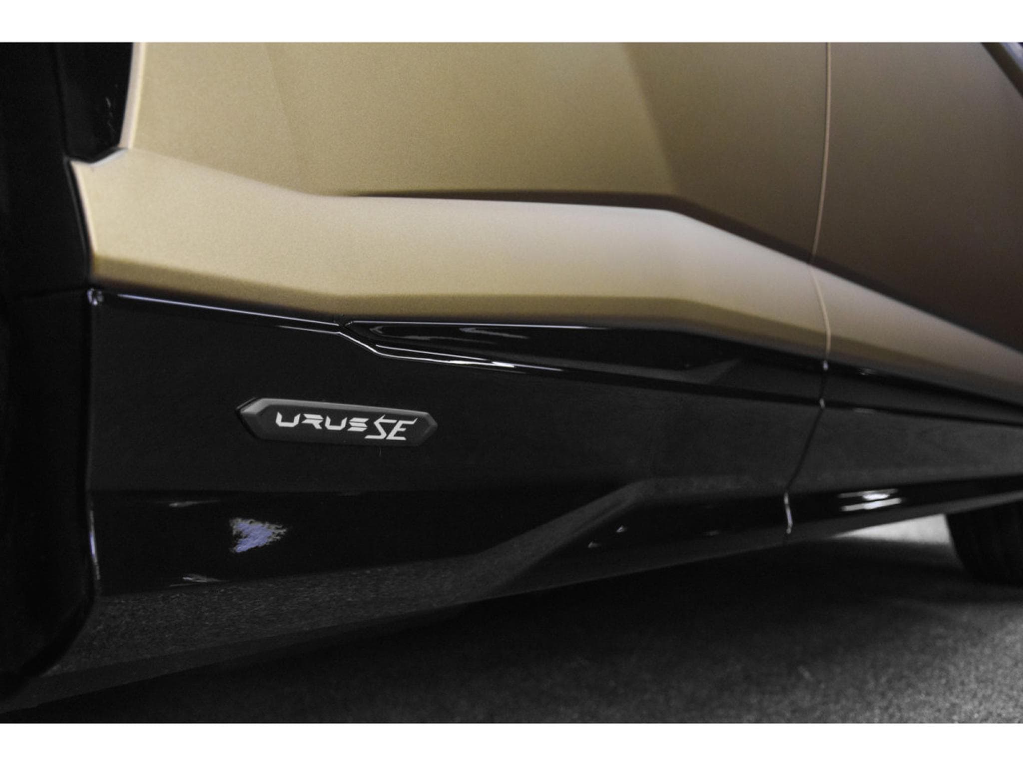 Lamborghini Urus SE - MATTE VERDE GEA - AD PERSONAM (2026) - Photo 24