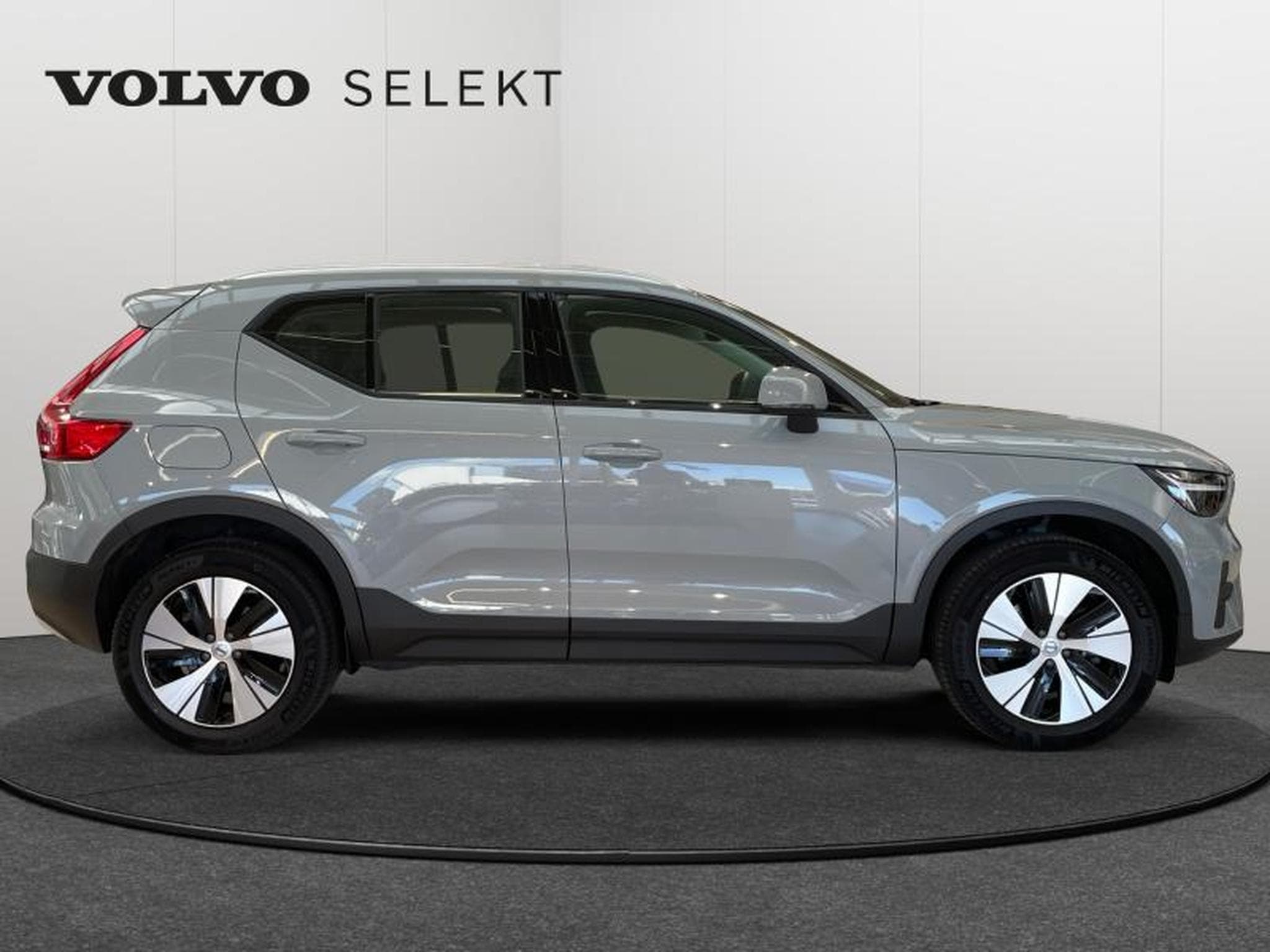 Volvo XC40 B3 Core / Essence (2025) - Foto 27